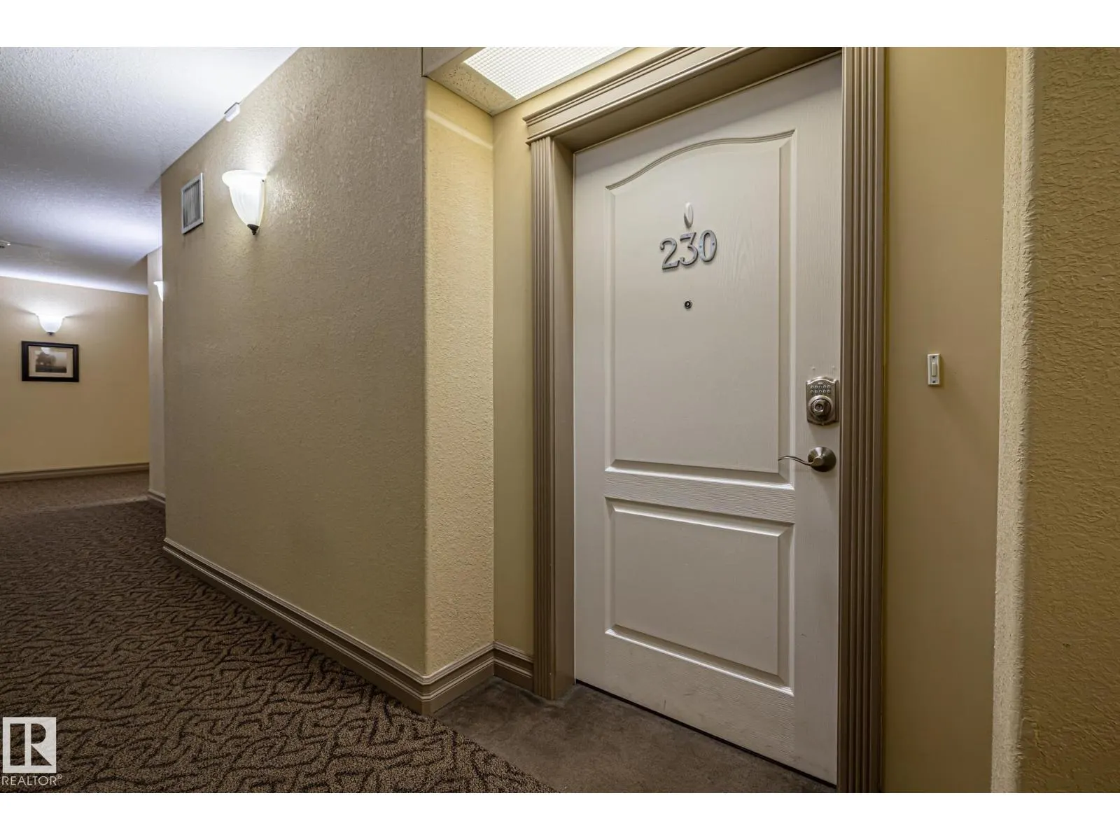 #230 45 INGLEWOOD DR