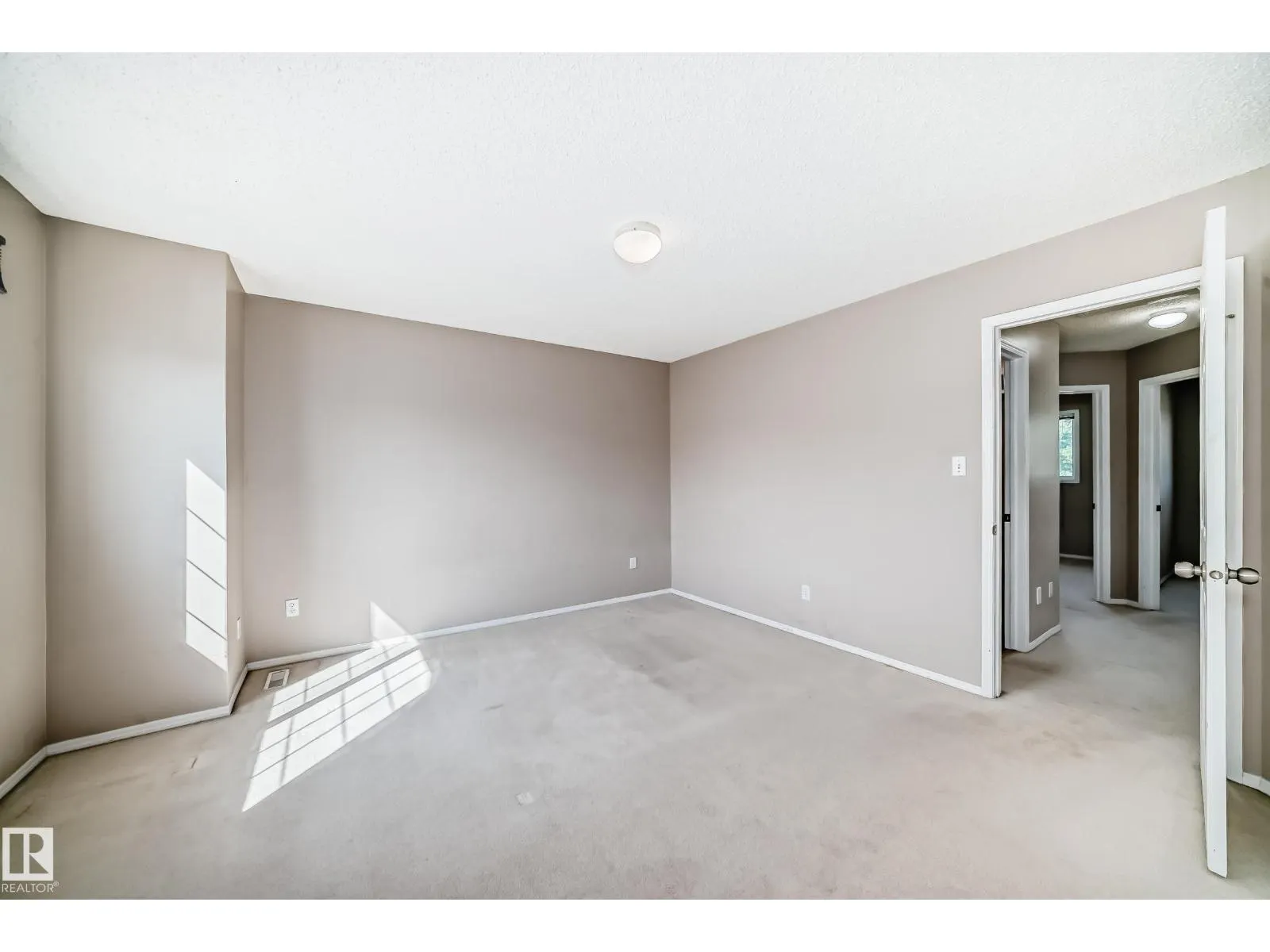 #25 345 KIRKNESS RD NW