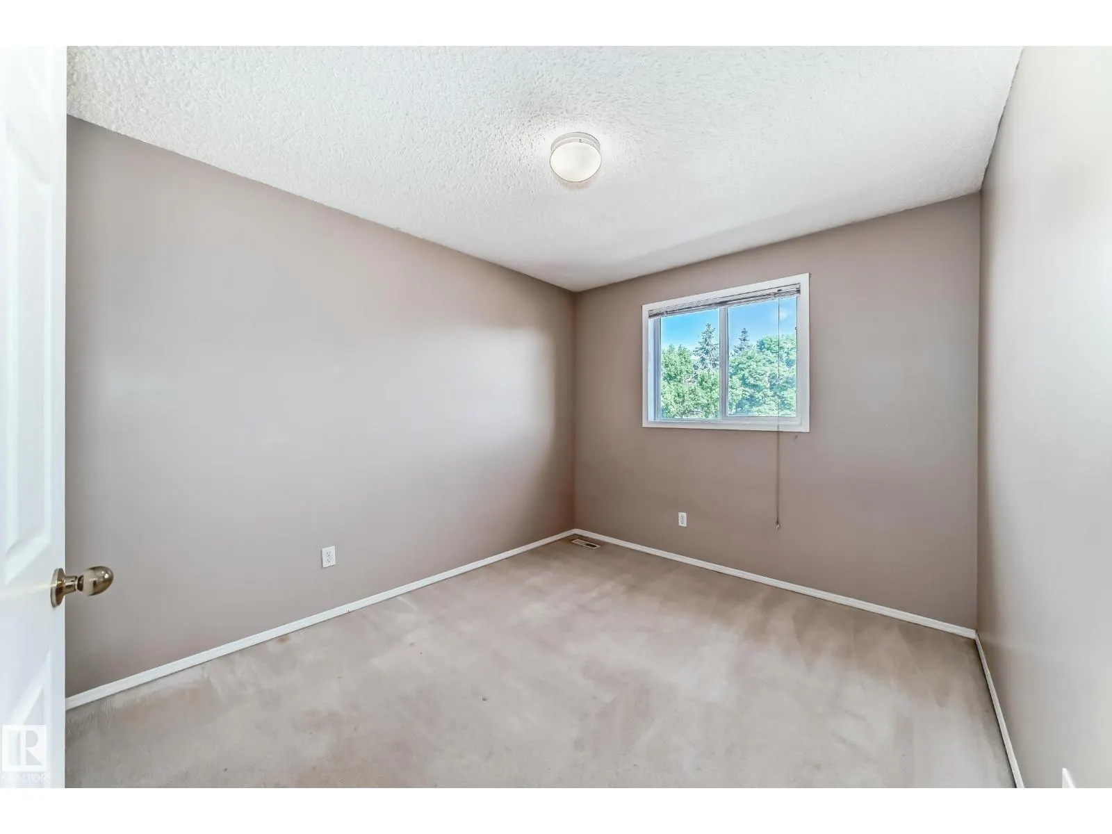#25 345 KIRKNESS RD NW