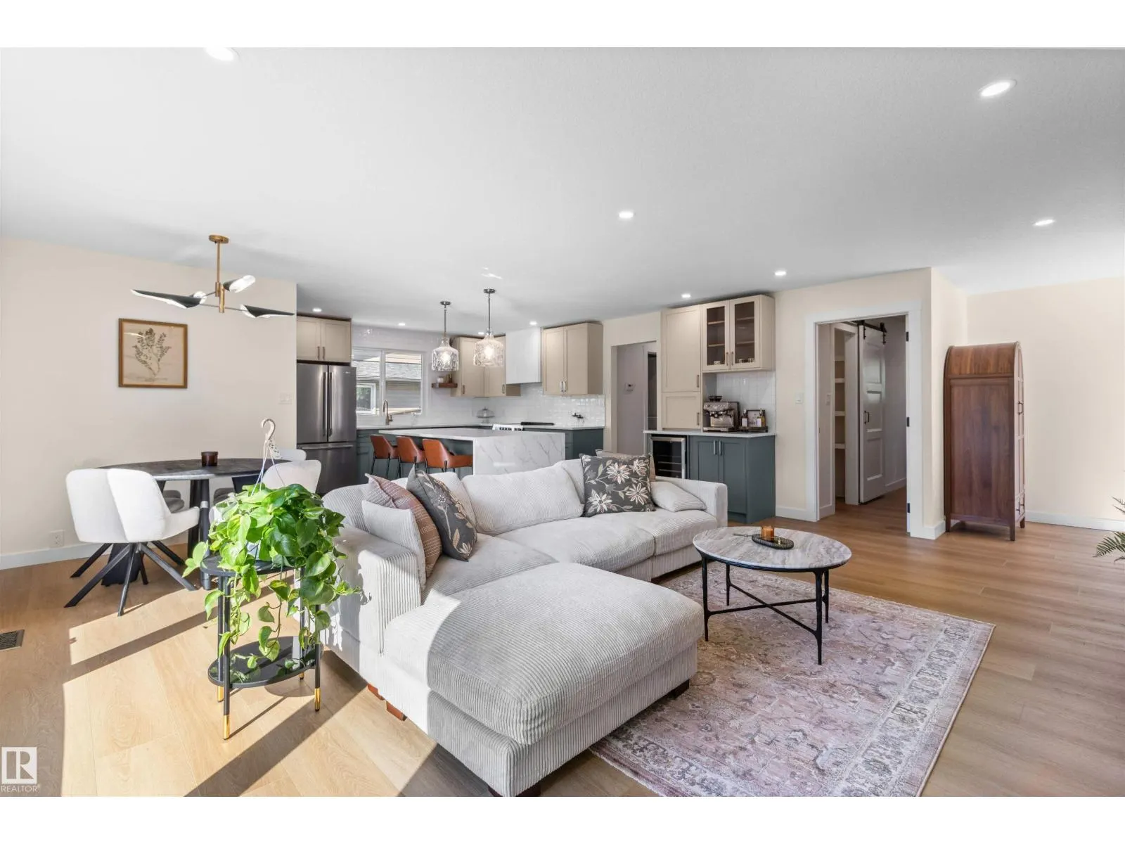 97 GARLAND CR