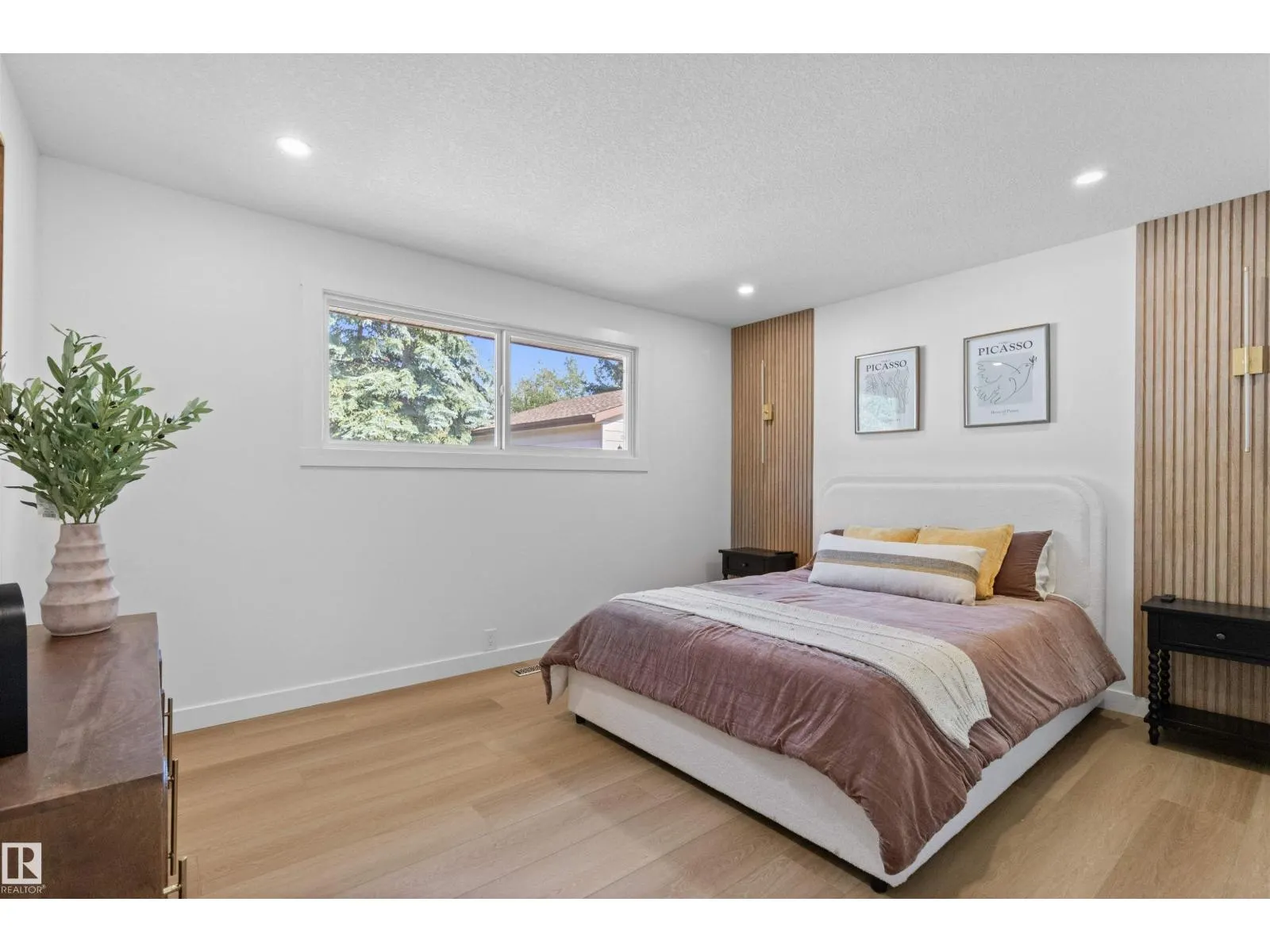 97 GARLAND CR