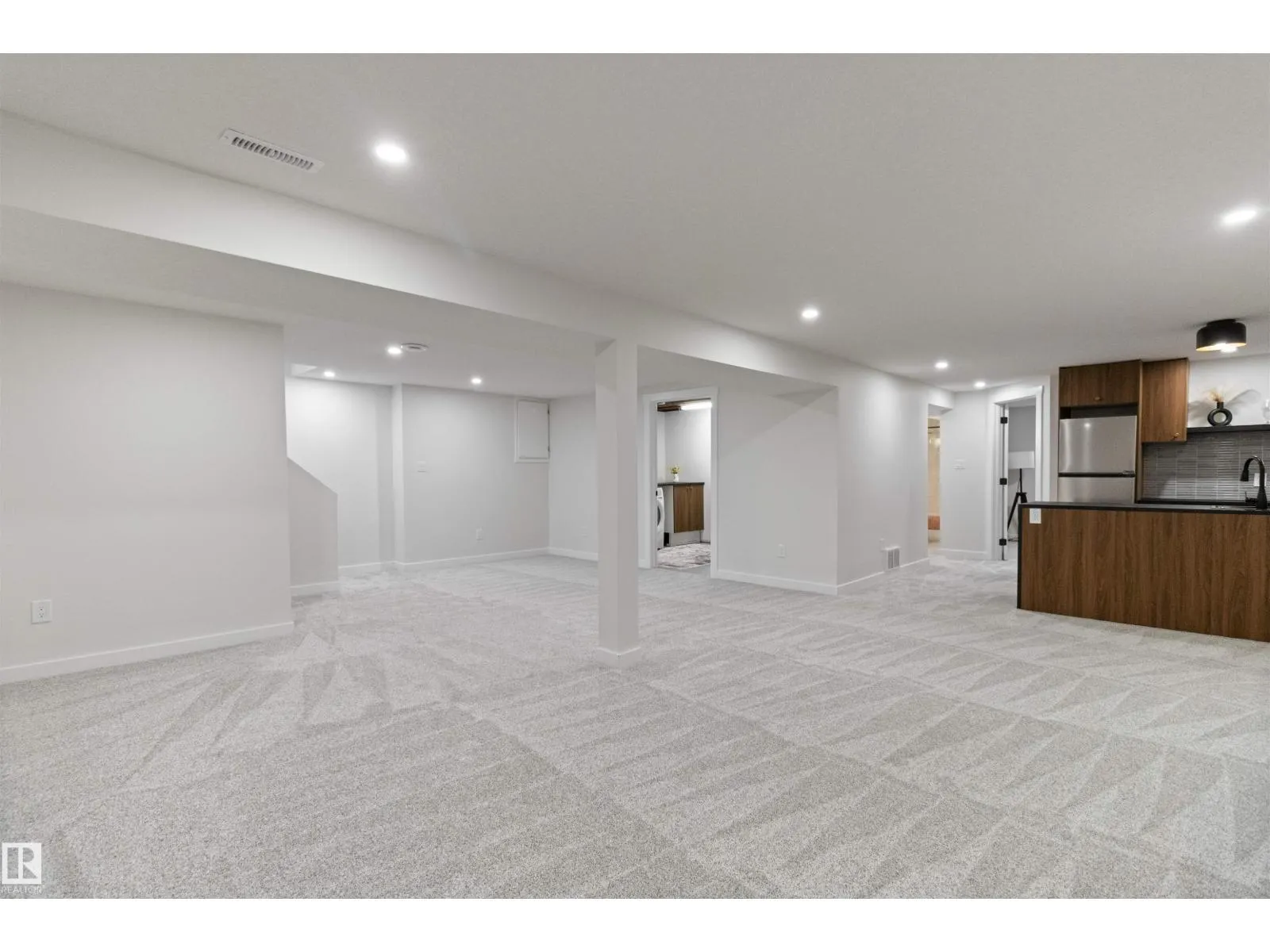 97 GARLAND CR
