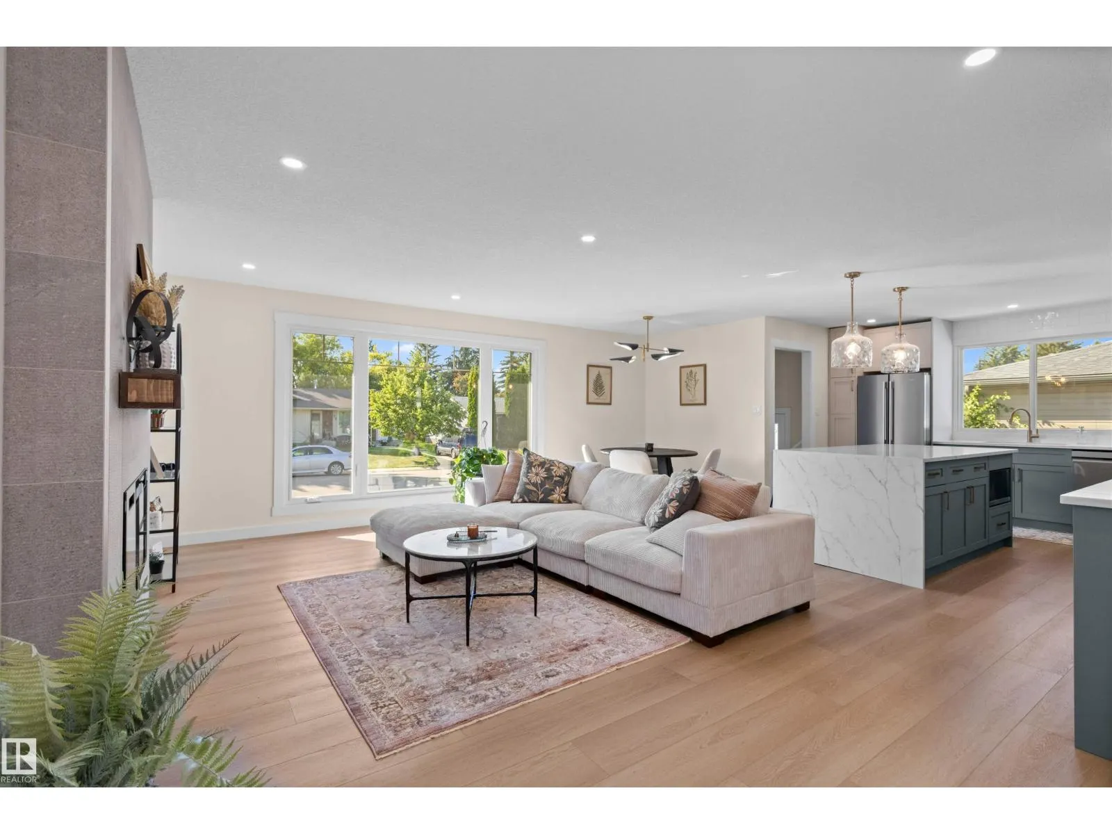 97 GARLAND CR