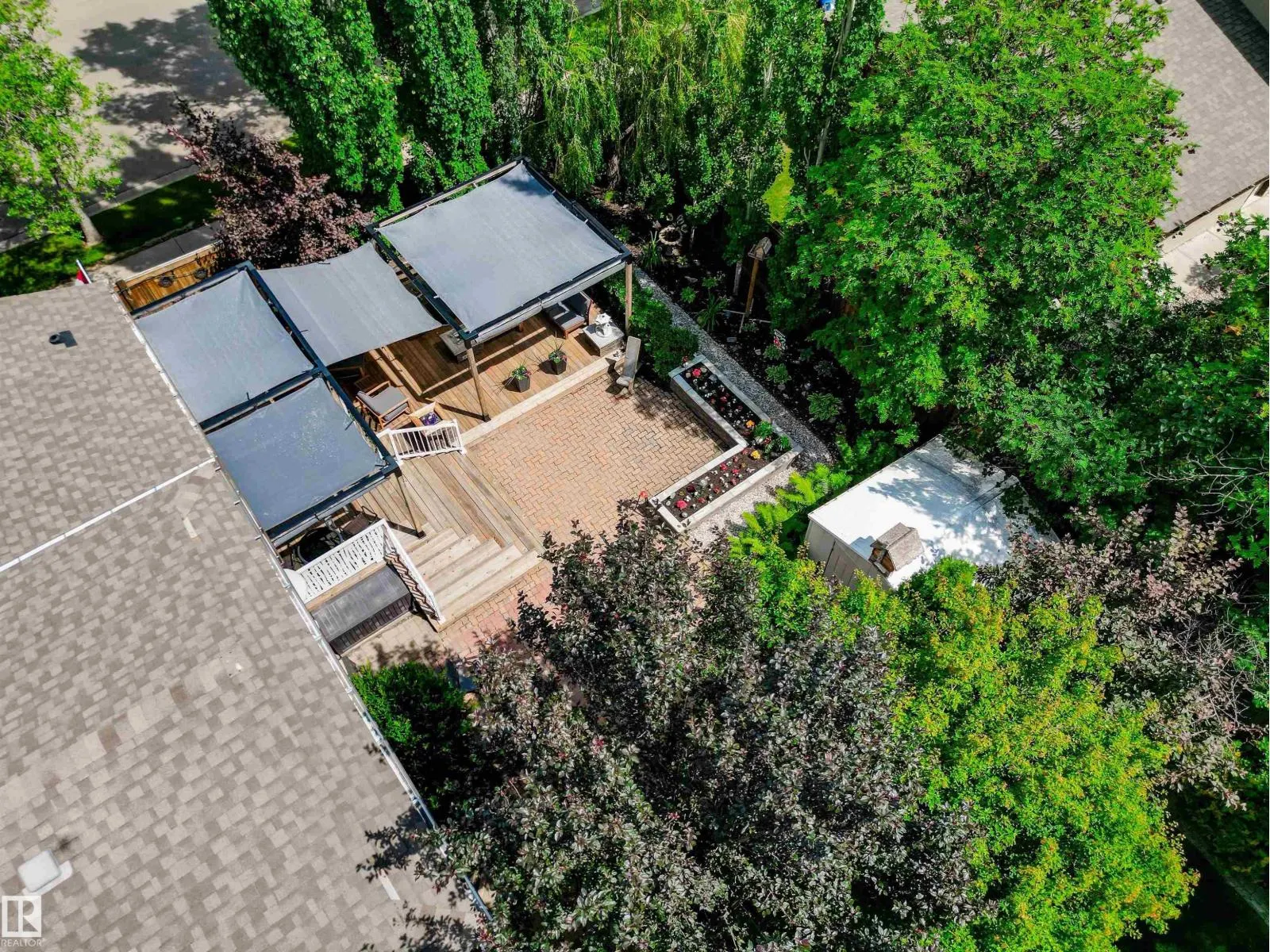 1 LOVATT PL