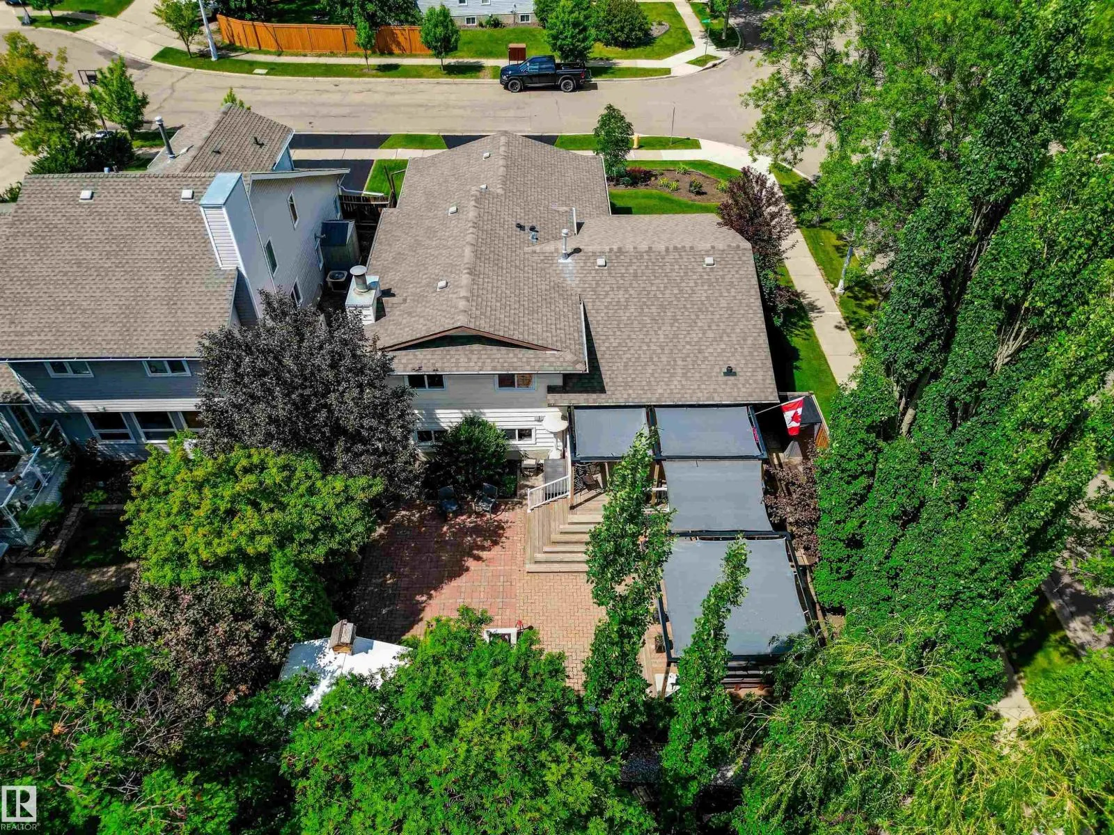 1 LOVATT PL