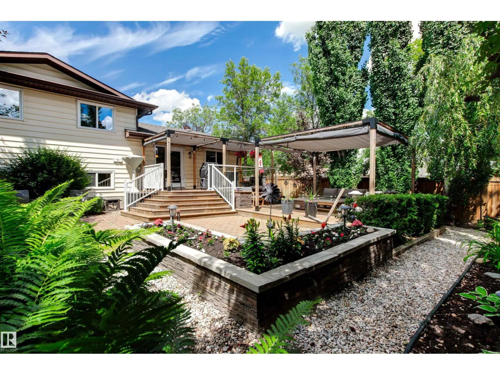 1 LOVATT PL