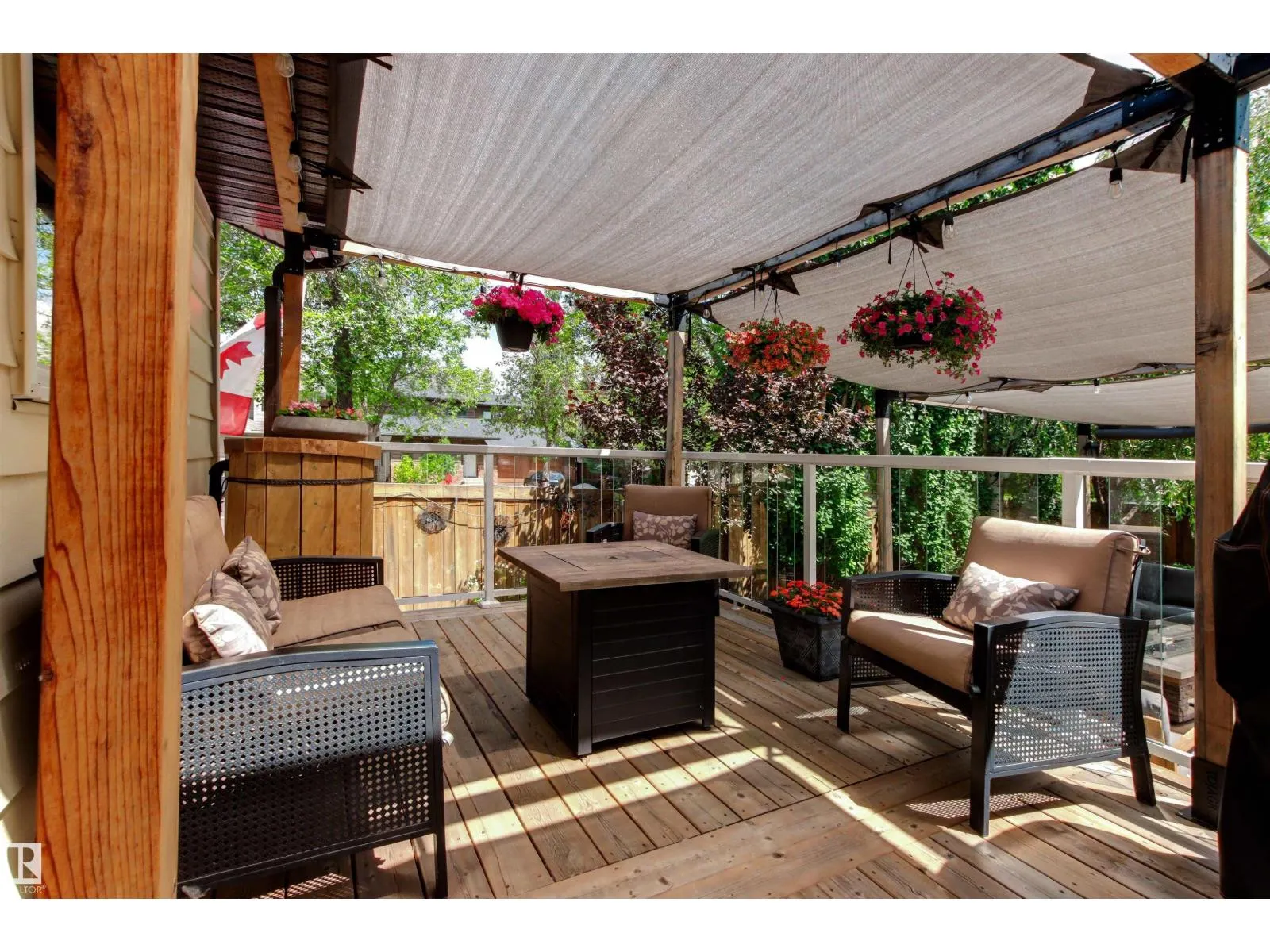 1 LOVATT PL
