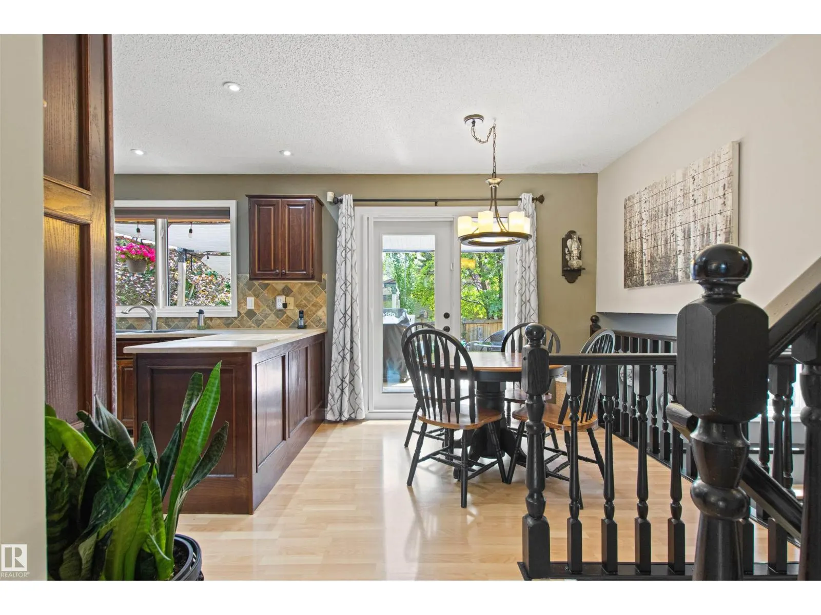 1 LOVATT PL