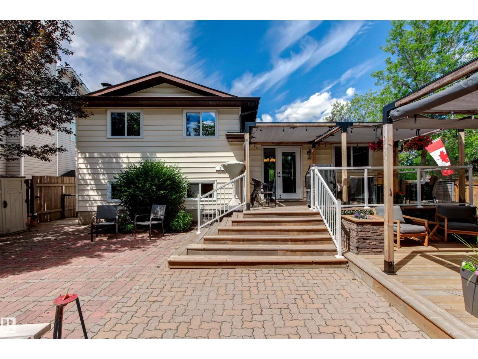 1 LOVATT PL
