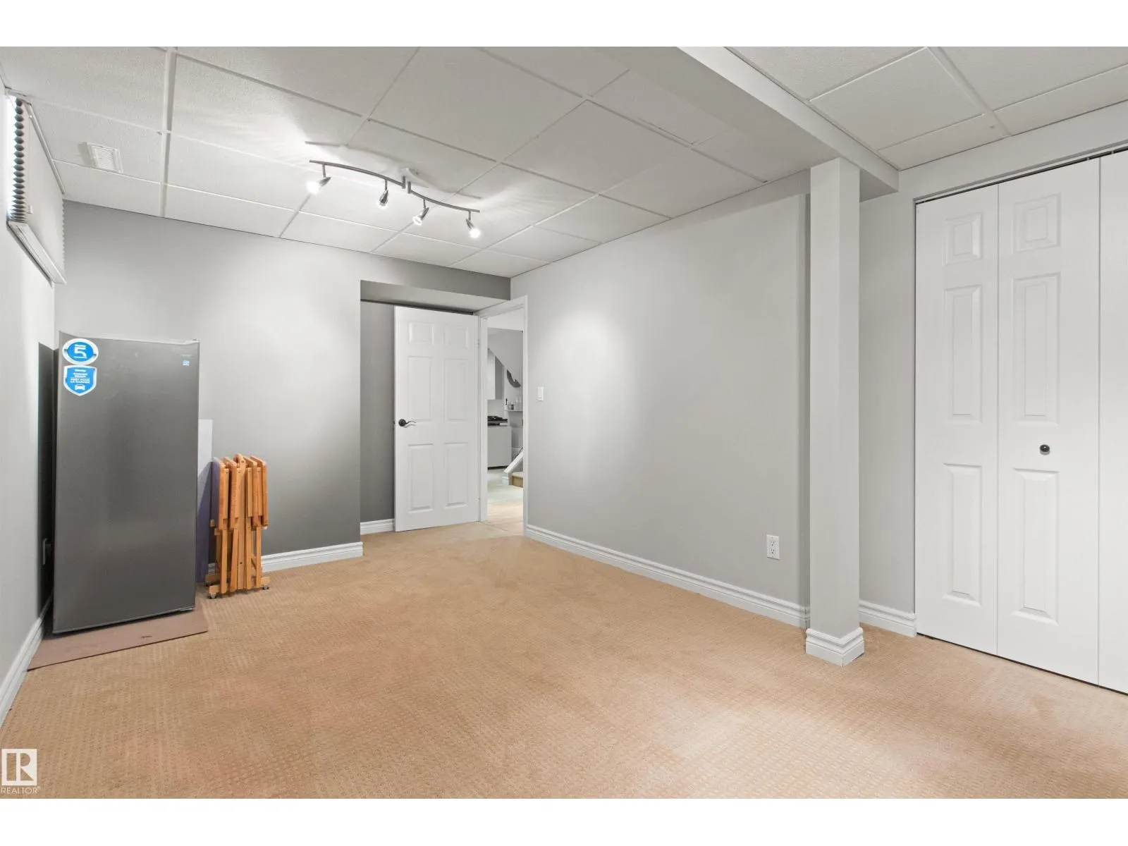 1 LOVATT PL
