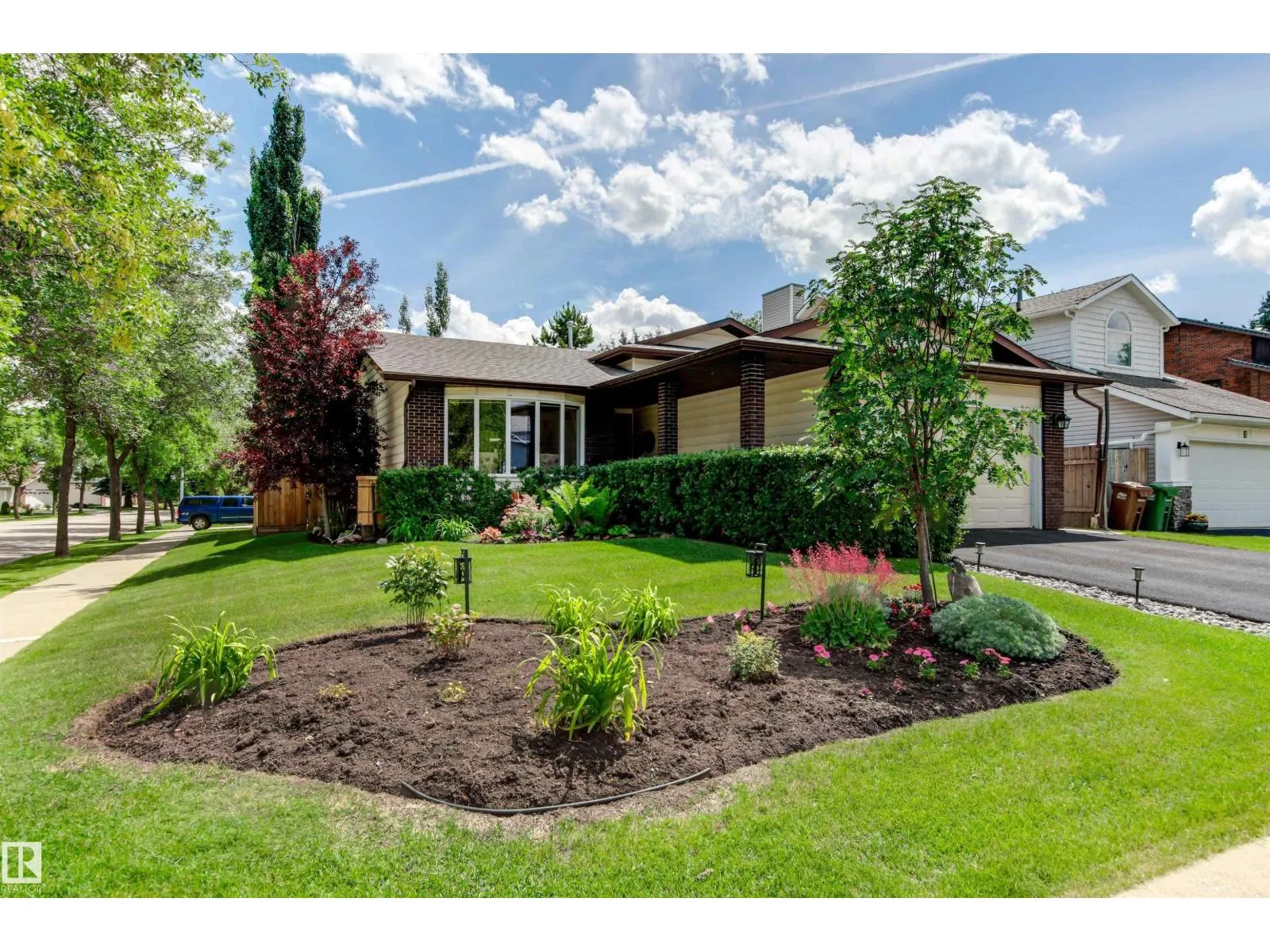 1 LOVATT PL