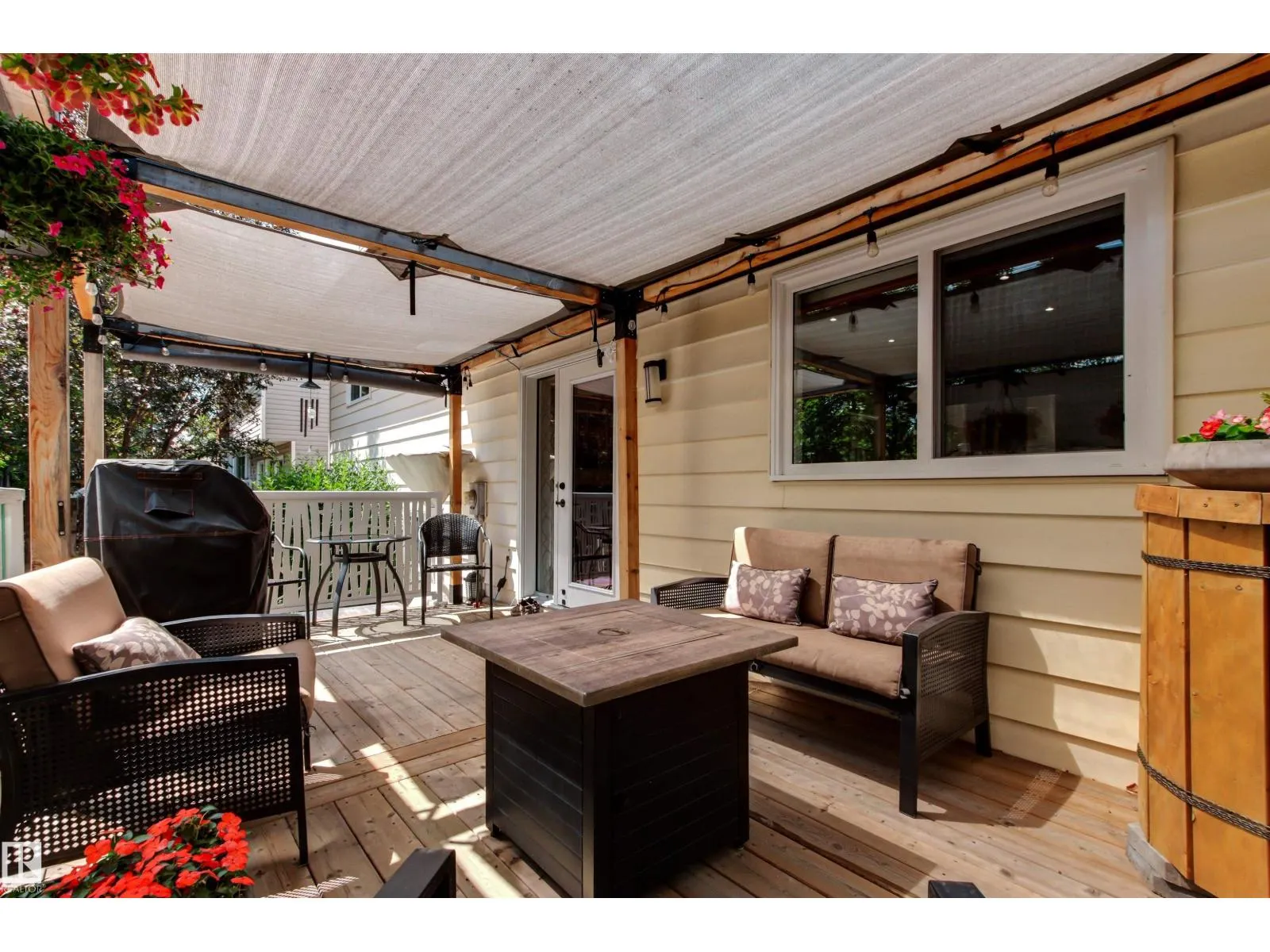 1 LOVATT PL