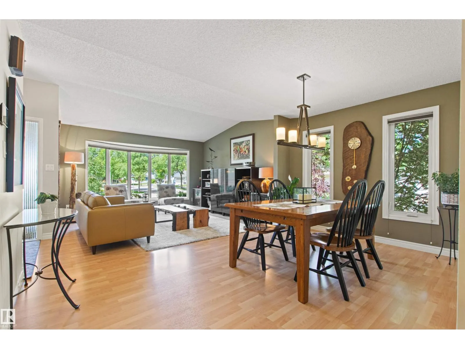 1 LOVATT PL