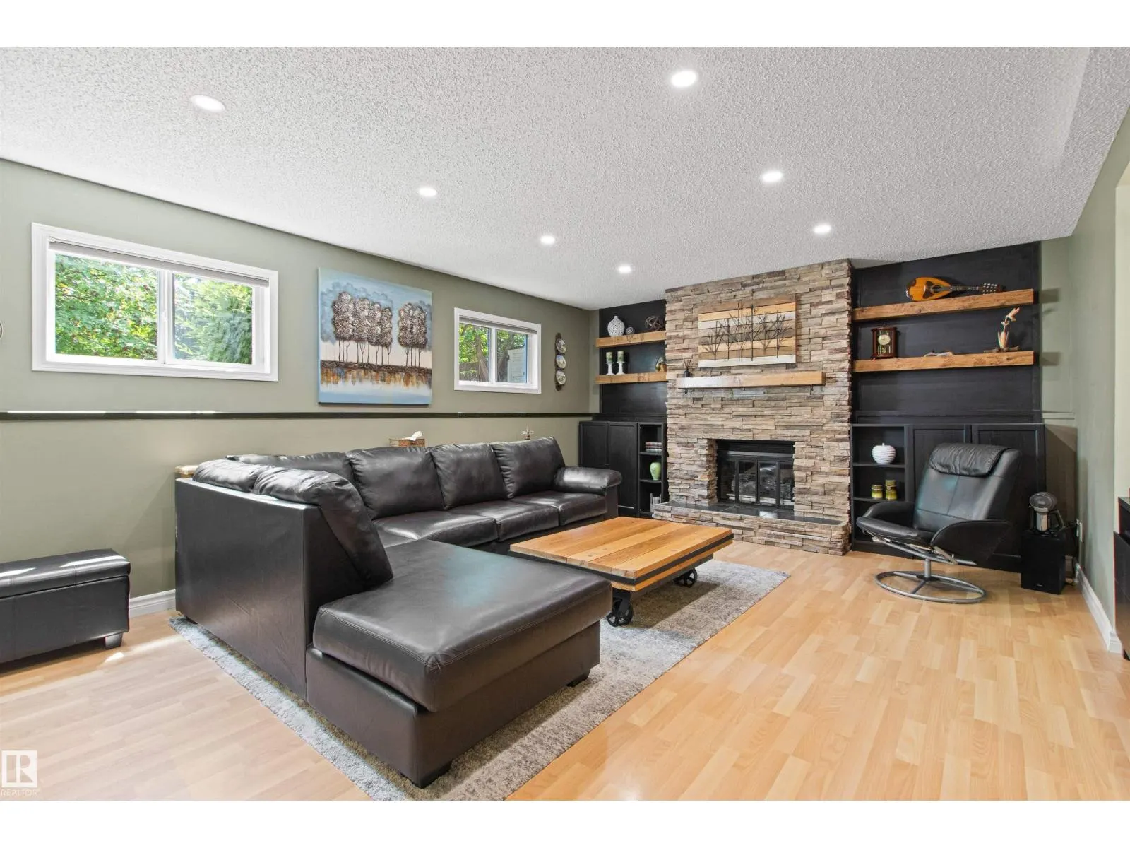 1 LOVATT PL