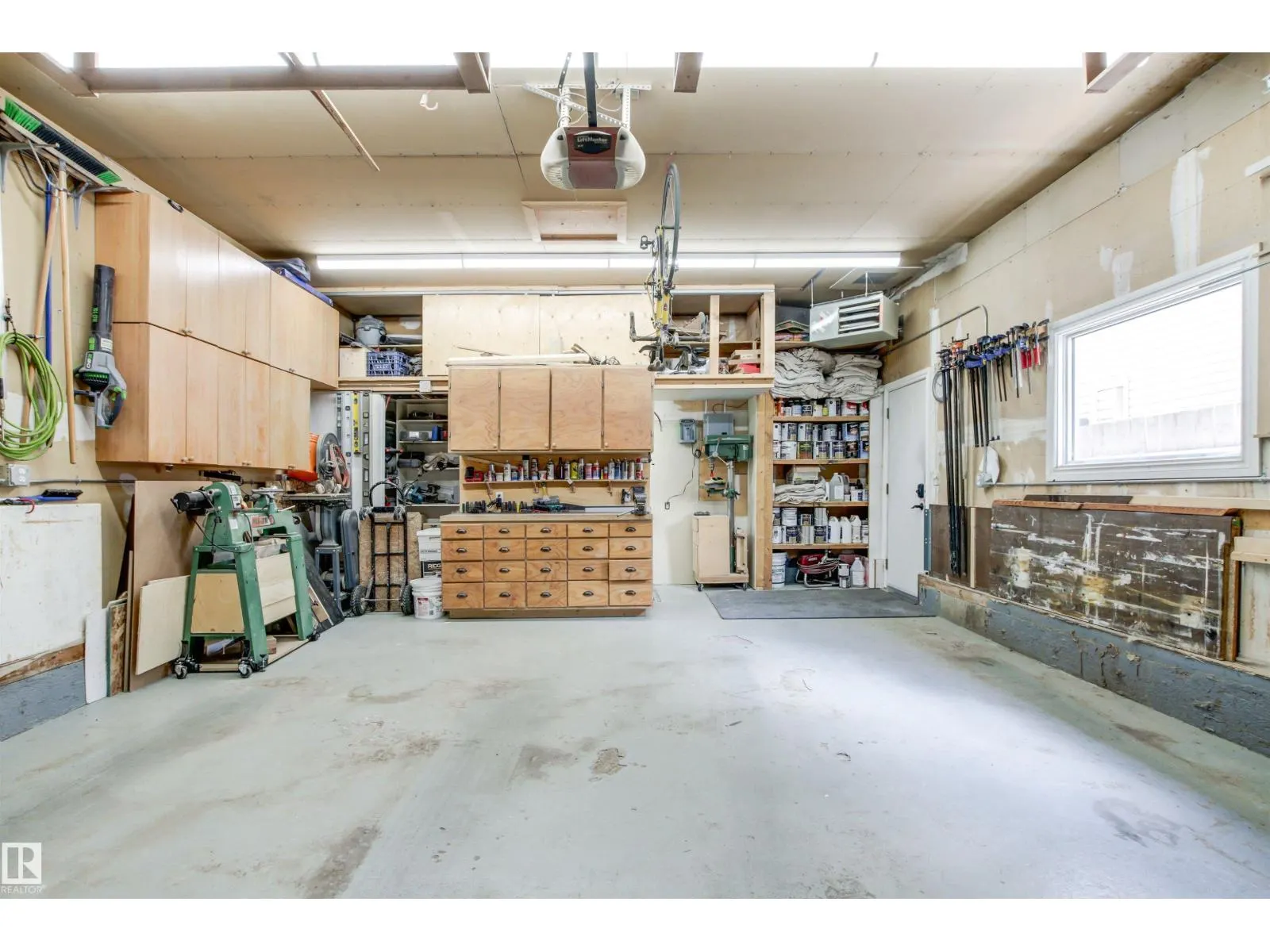 1 LOVATT PL