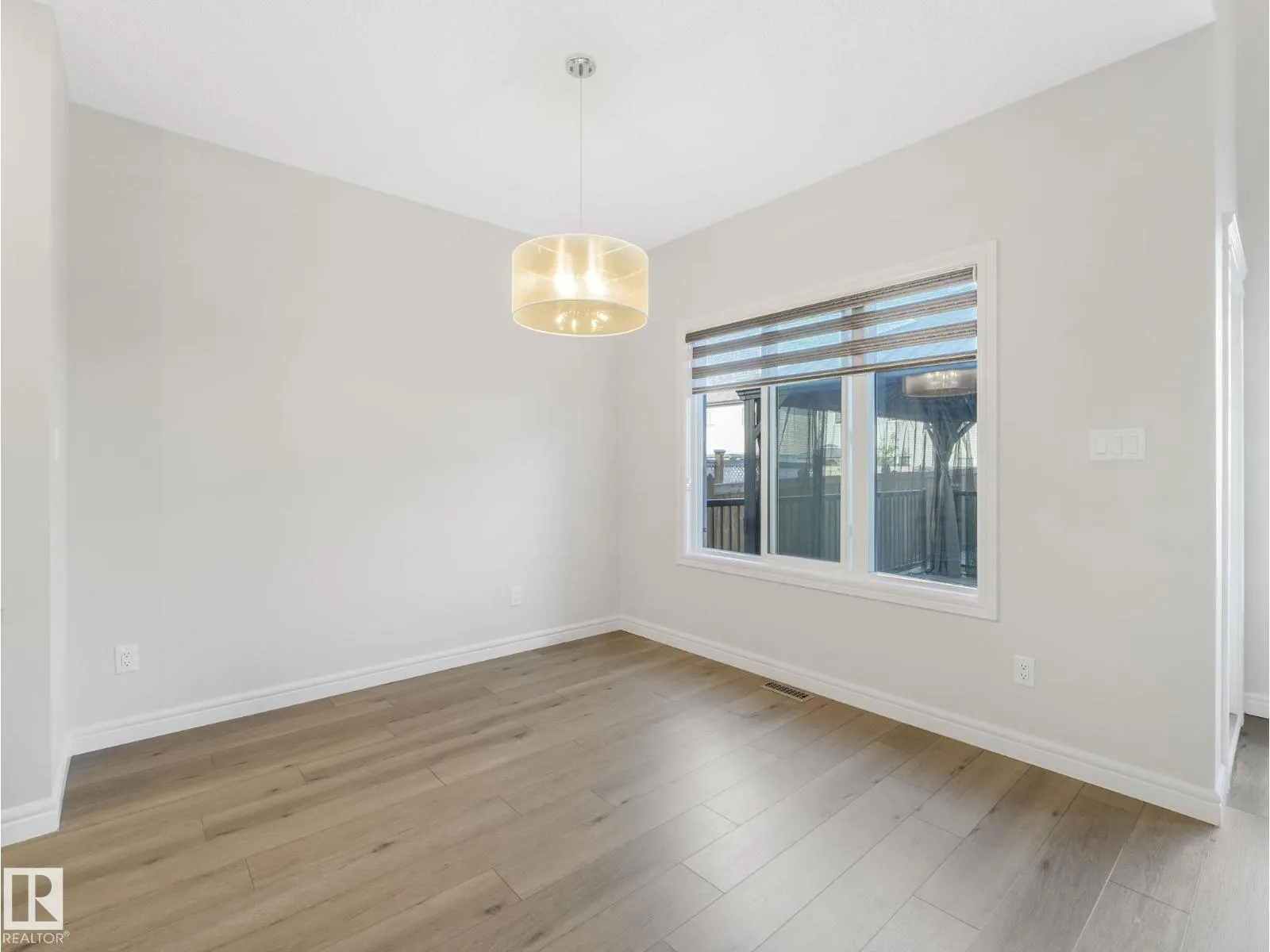 9919 223 ST NW