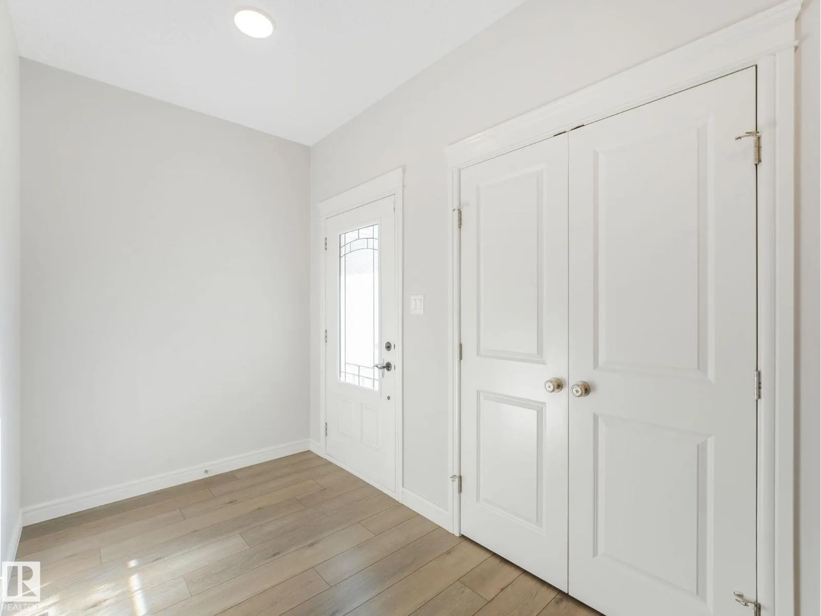 9919 223 ST NW