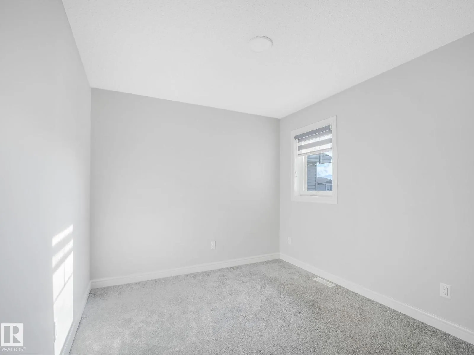 9919 223 ST NW