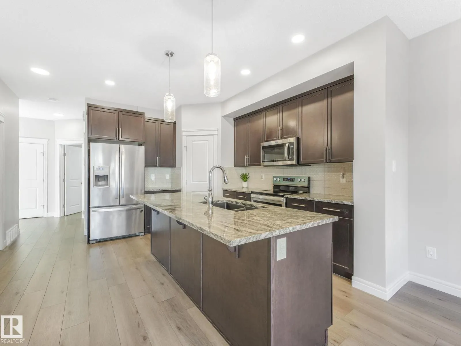 9919 223 ST NW