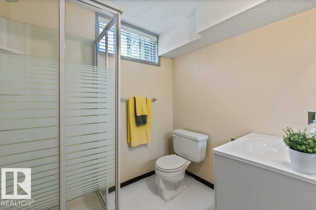 13 GRANITE AV