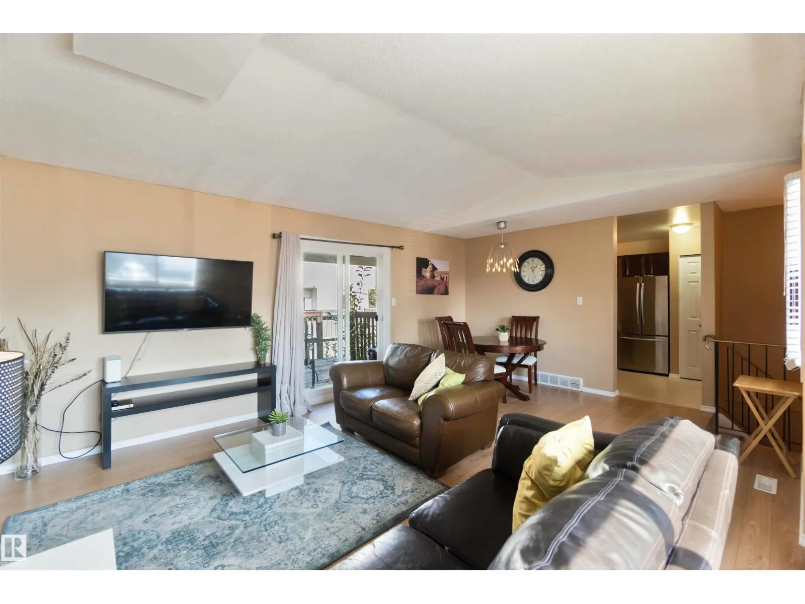 546 Willow CO NW