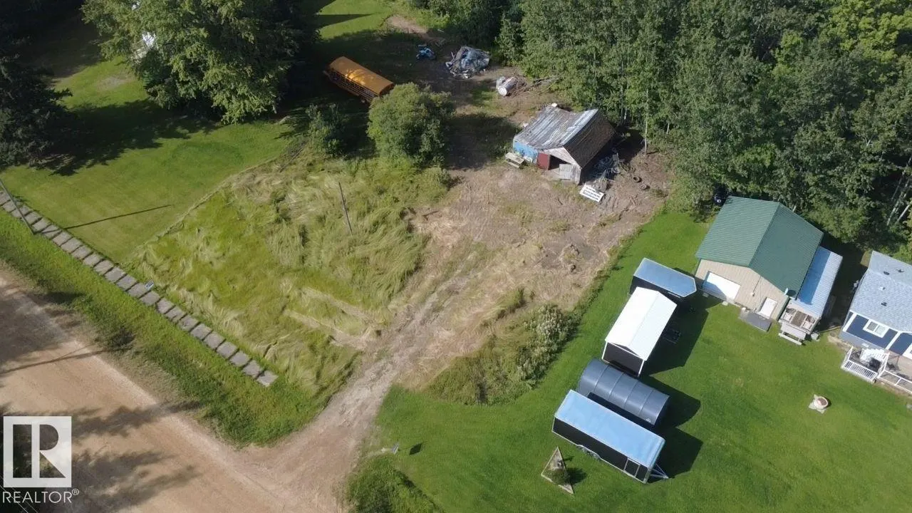 Lots 21 & 22 TWP Rd 661
