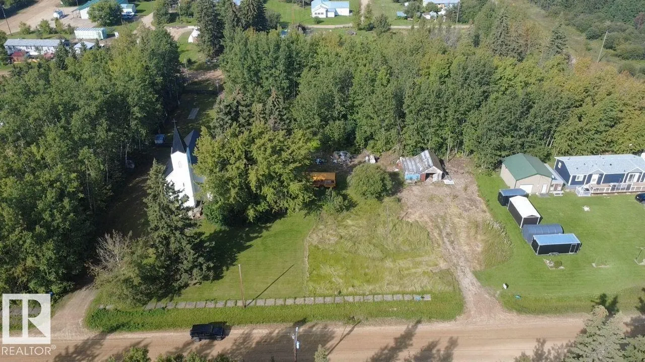 Lots 21 & 22 TWP Rd 661