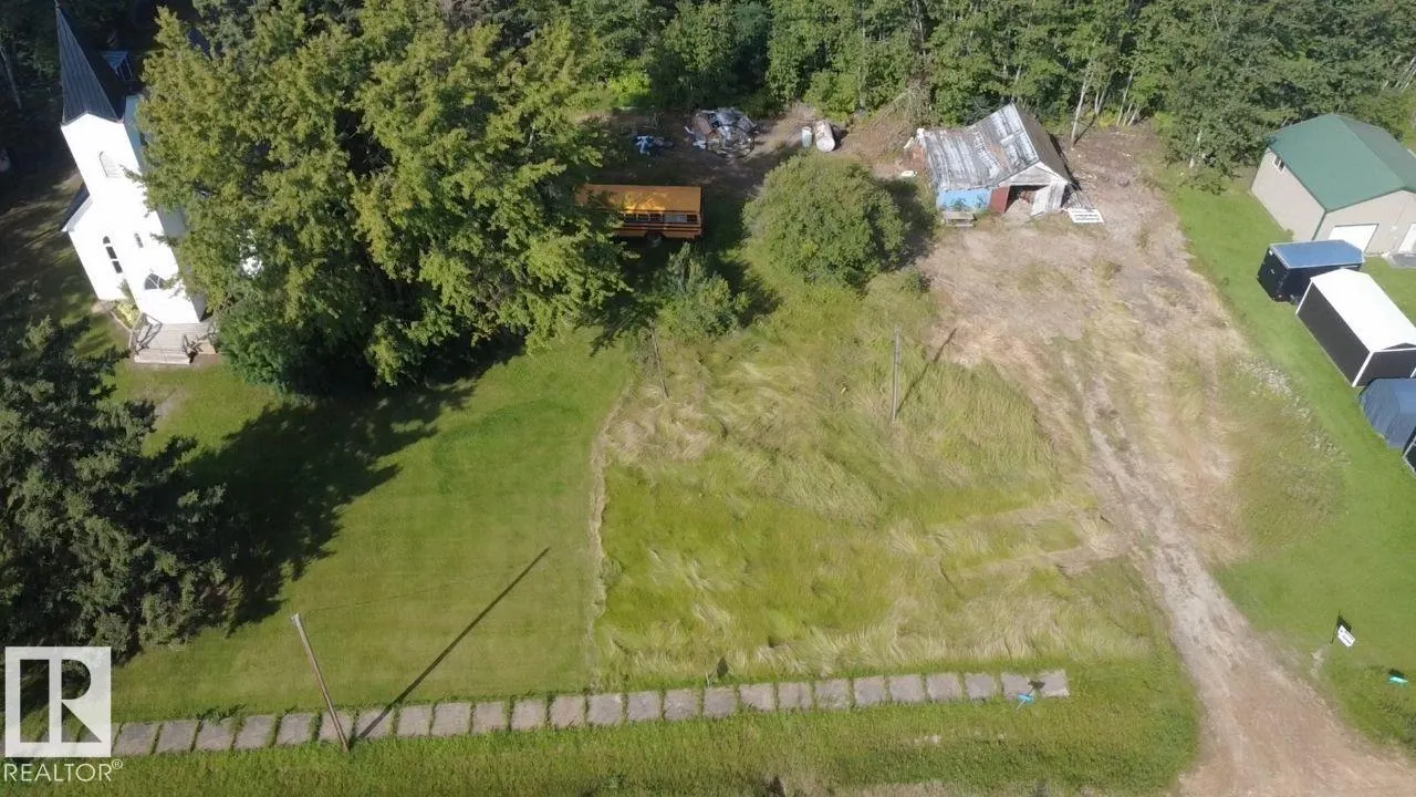 Lots 21 & 22 TWP Rd 661