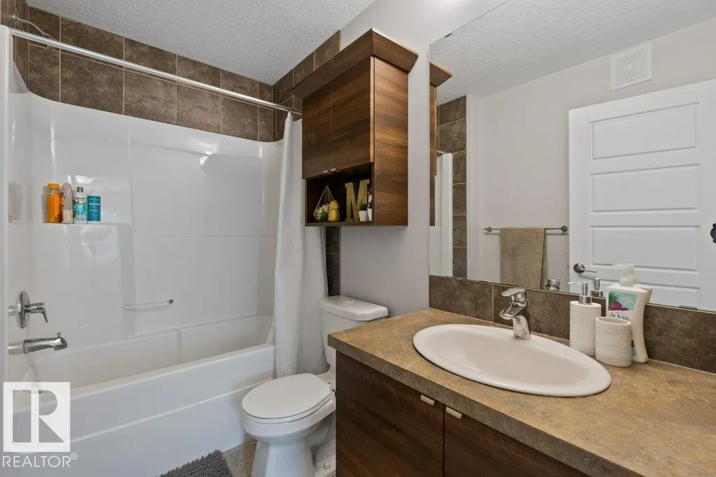 #216 2588 ANDERSON WY SW