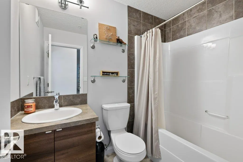 #216 2588 ANDERSON WY SW