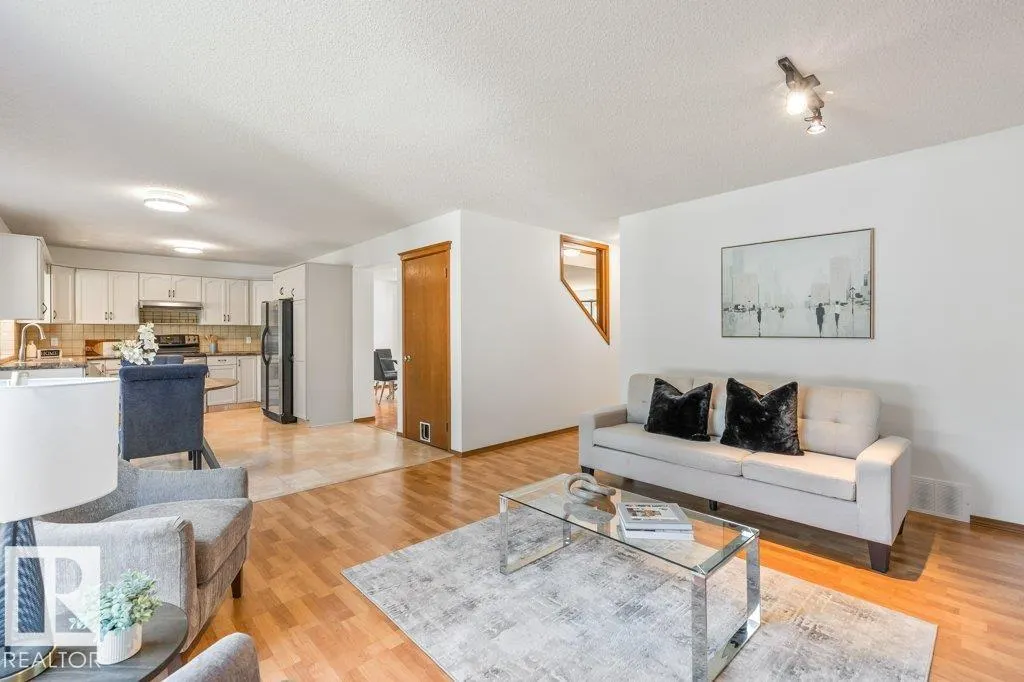 51 ALDERWOOD BLVD
