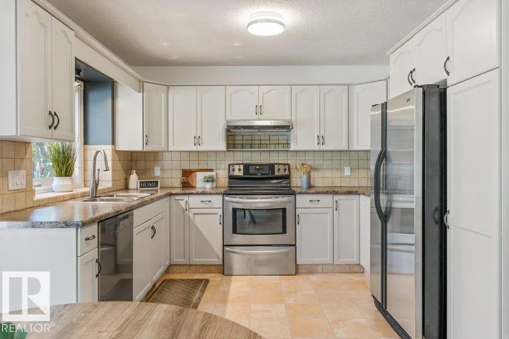 51 ALDERWOOD BLVD
