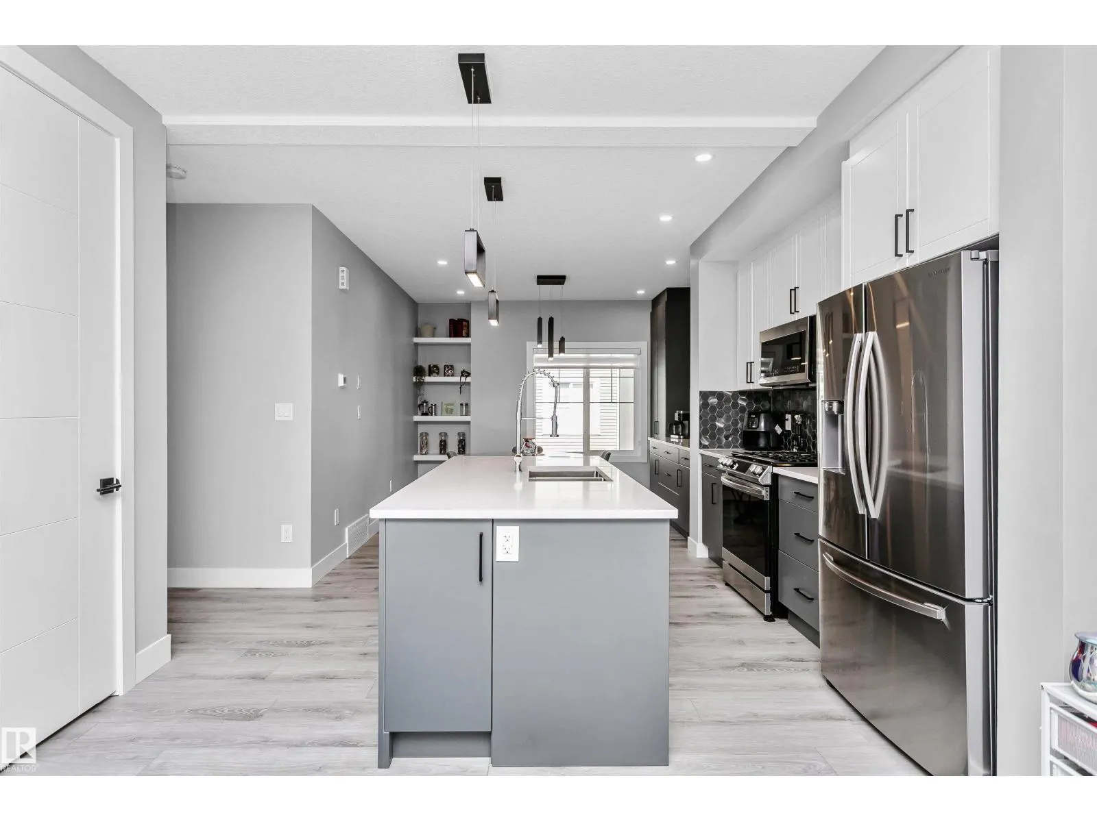 #42 230 EDGEMONT RD NW