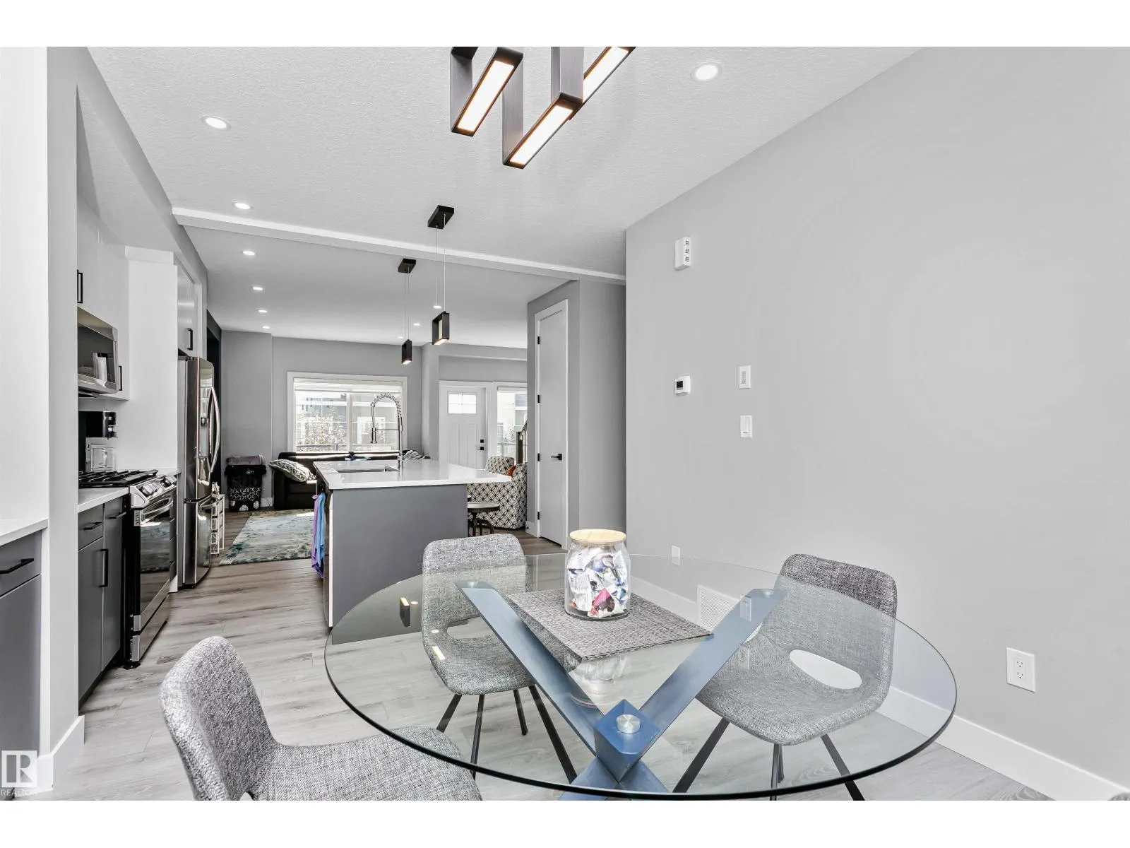 #42 230 EDGEMONT RD NW