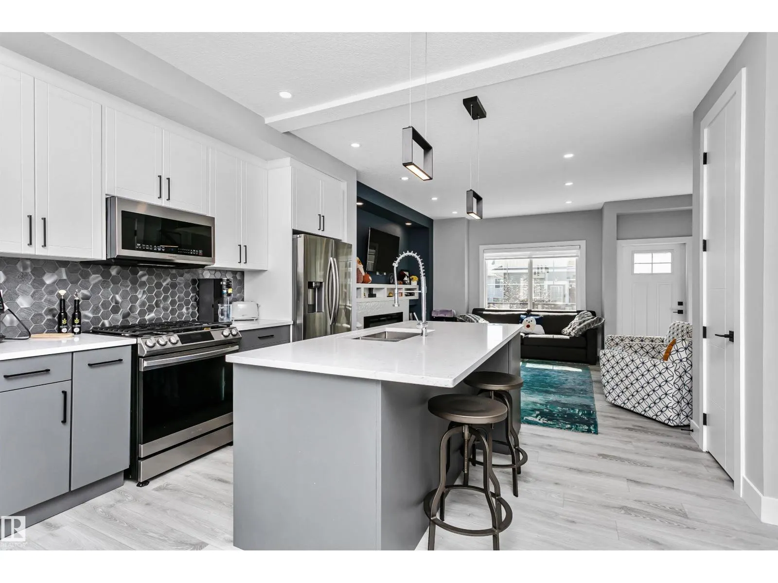 #42 230 EDGEMONT RD NW