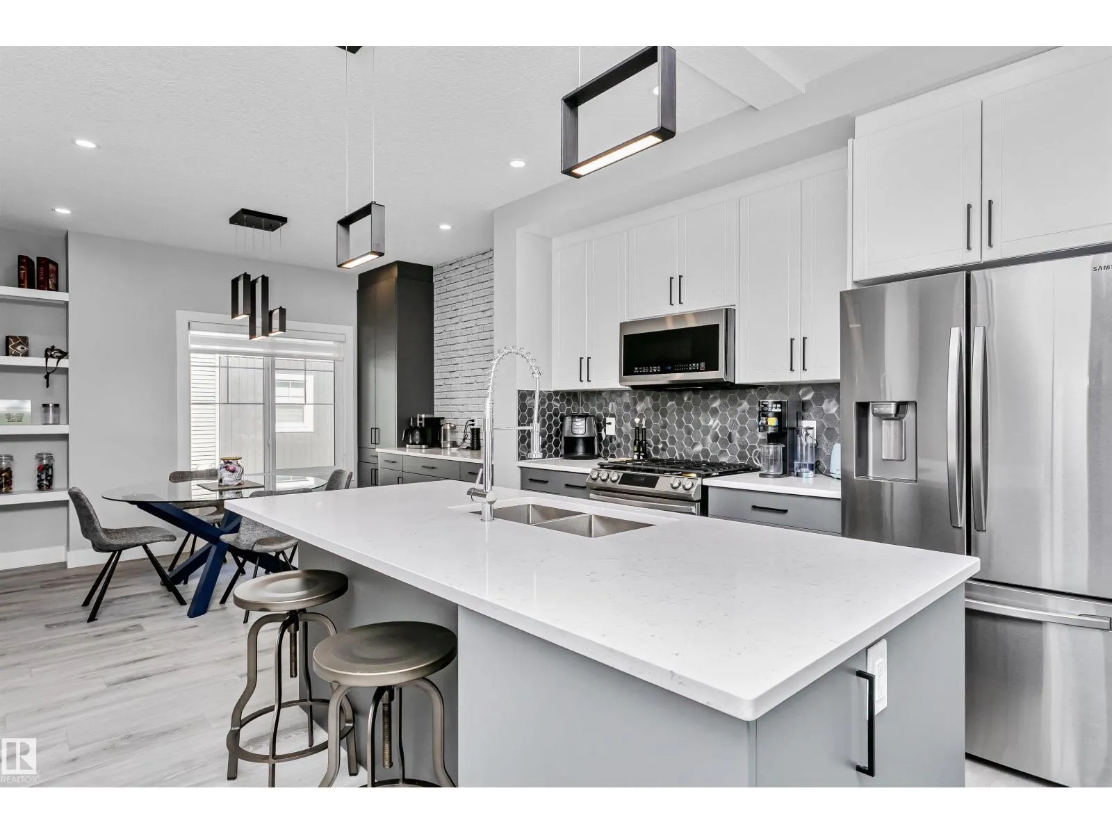 #42 230 EDGEMONT RD NW