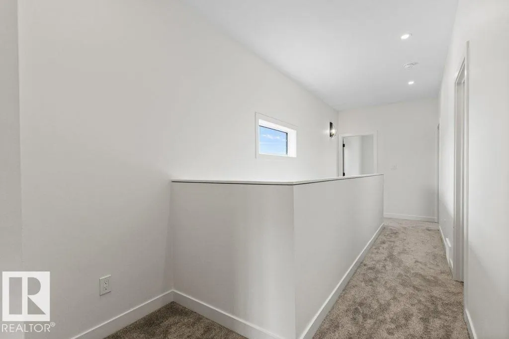 9826 158 ST NW