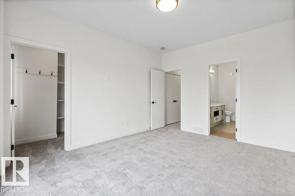 9826 158 ST NW
