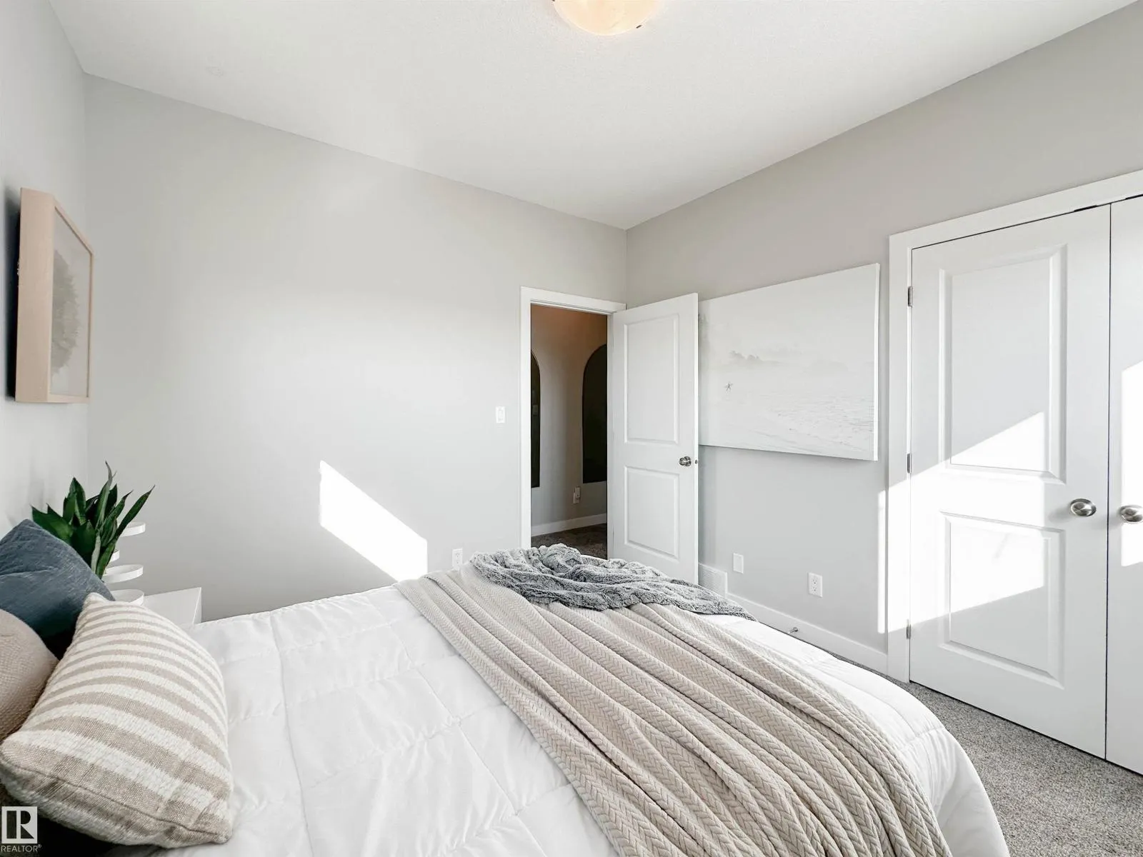#6 16537 130A ST NW
