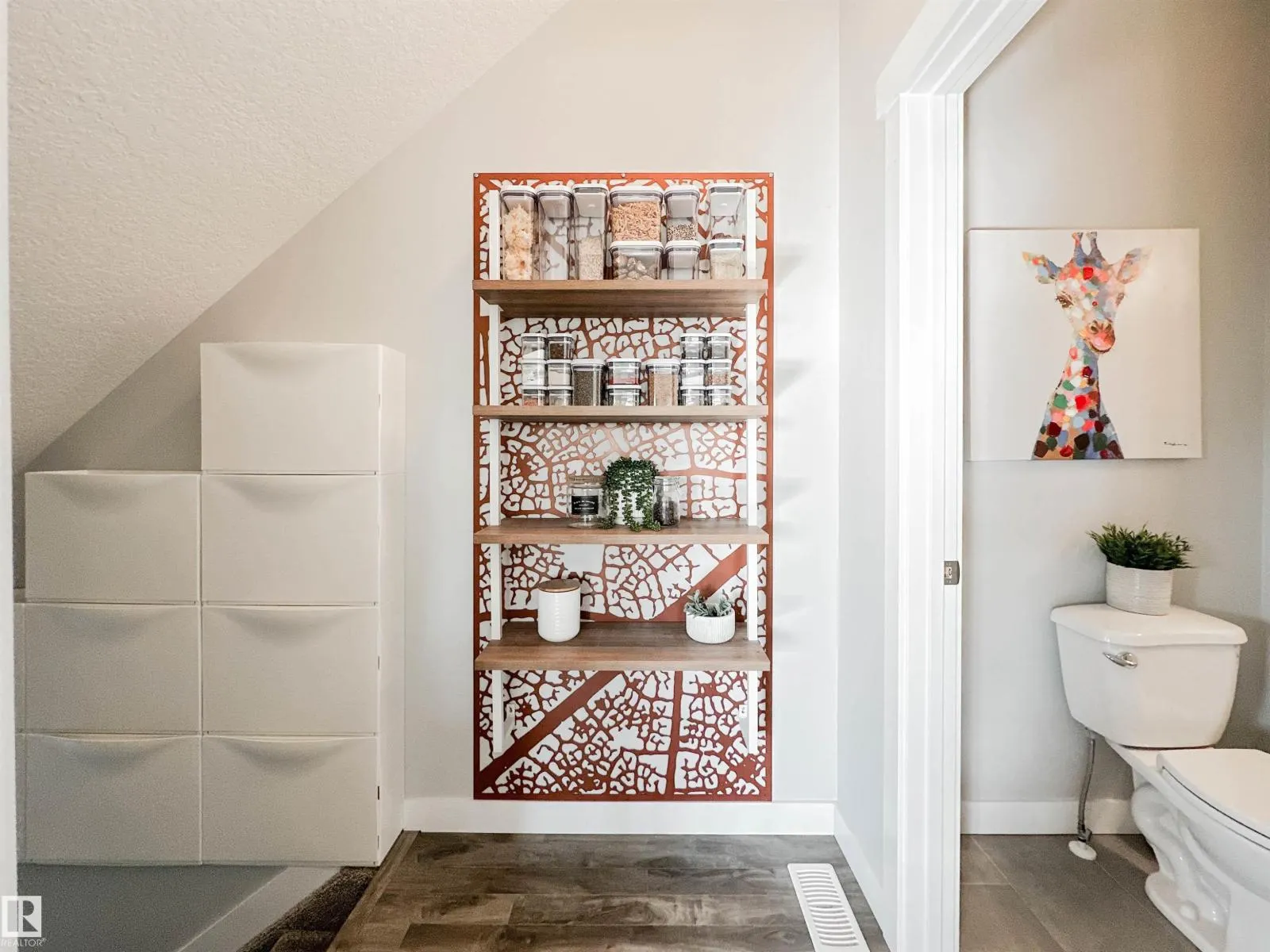 #6 16537 130A ST NW