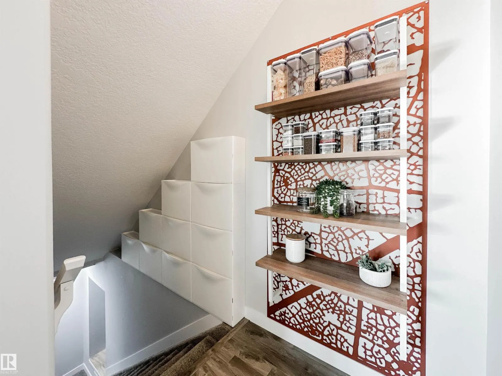 #6 16537 130A ST NW