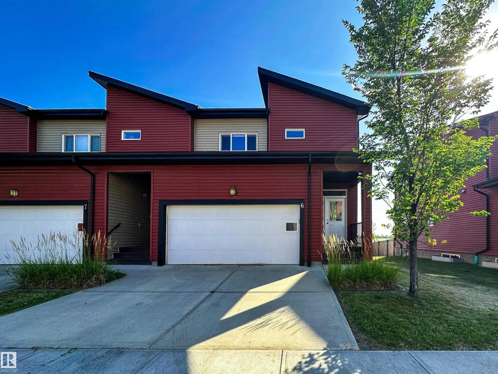 #6 16537 130A ST NW