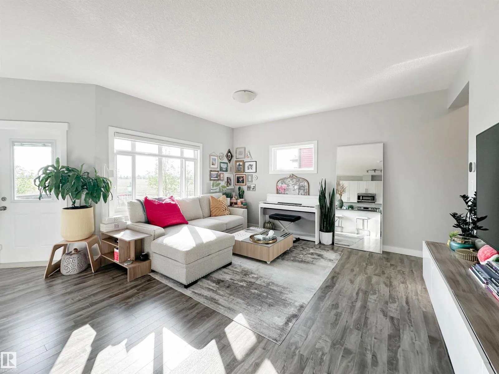 #6 16537 130A ST NW