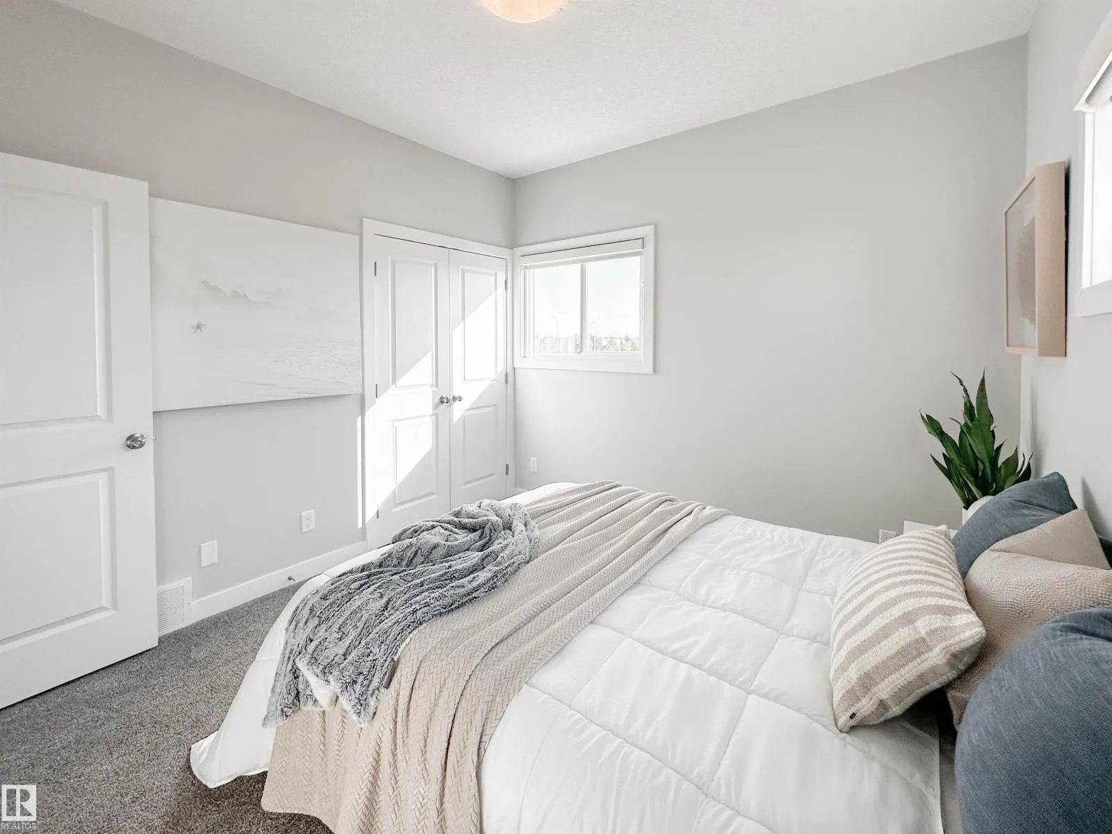 #6 16537 130A ST NW