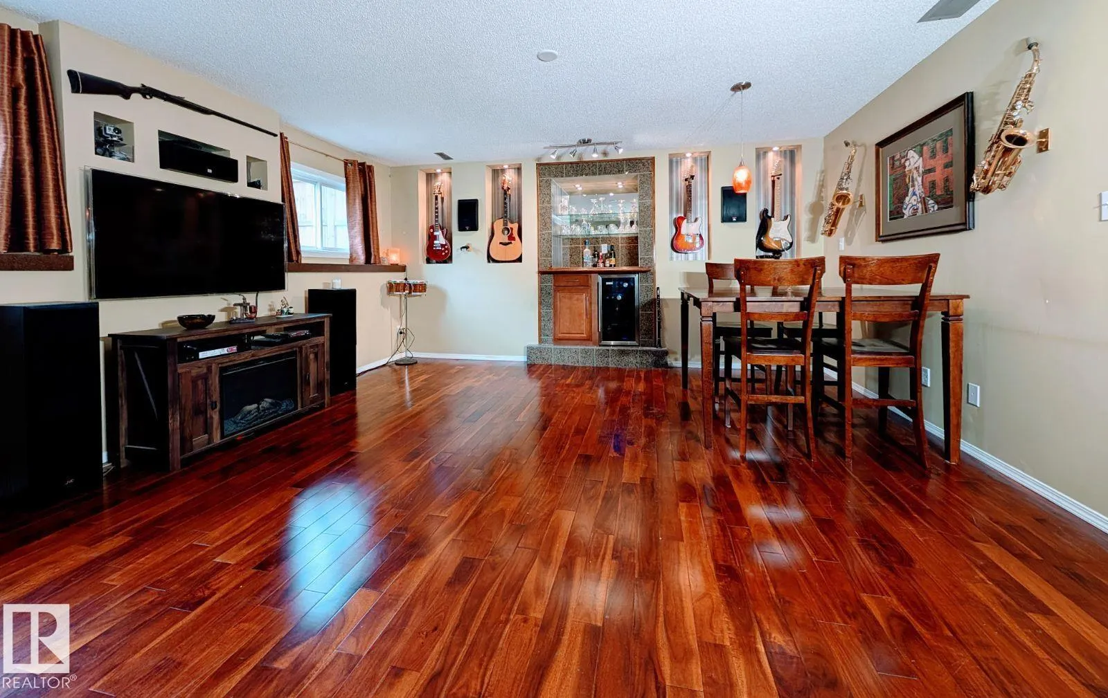 4411 42 ST
