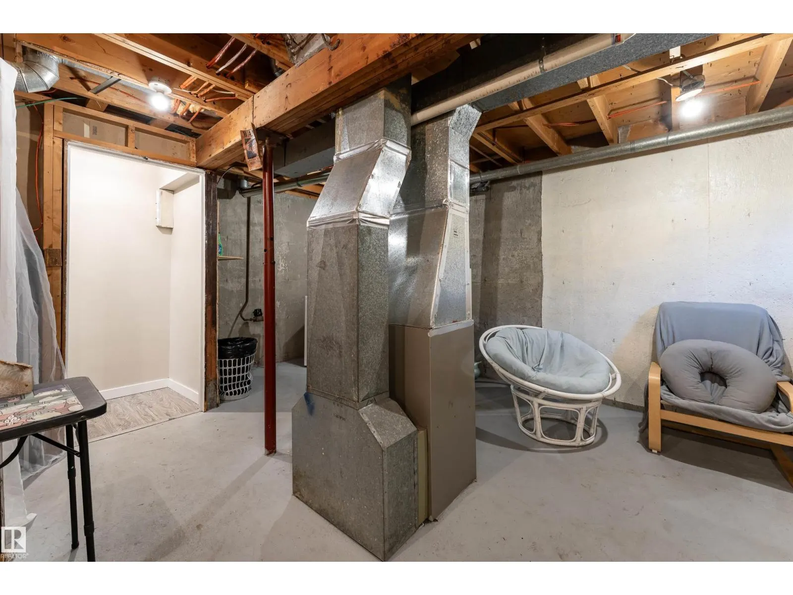 #12 14230 80 ST NW