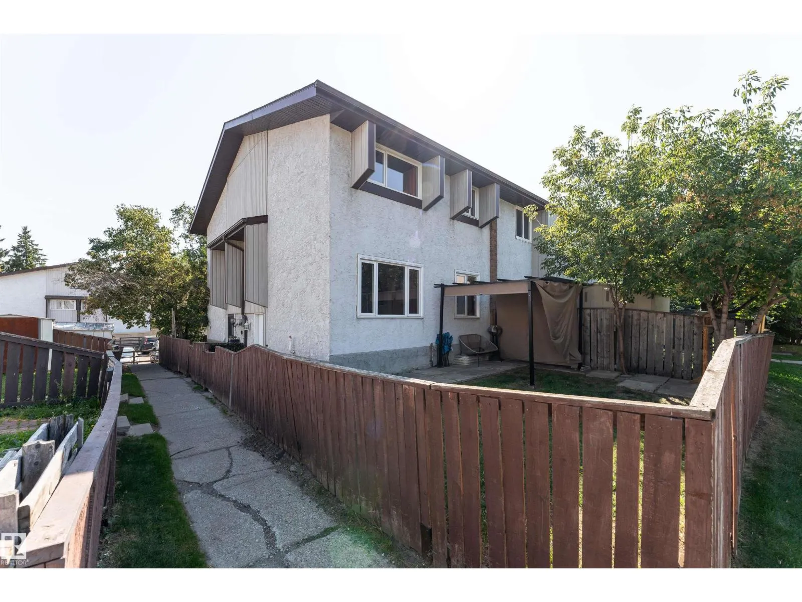 #12 14230 80 ST NW
