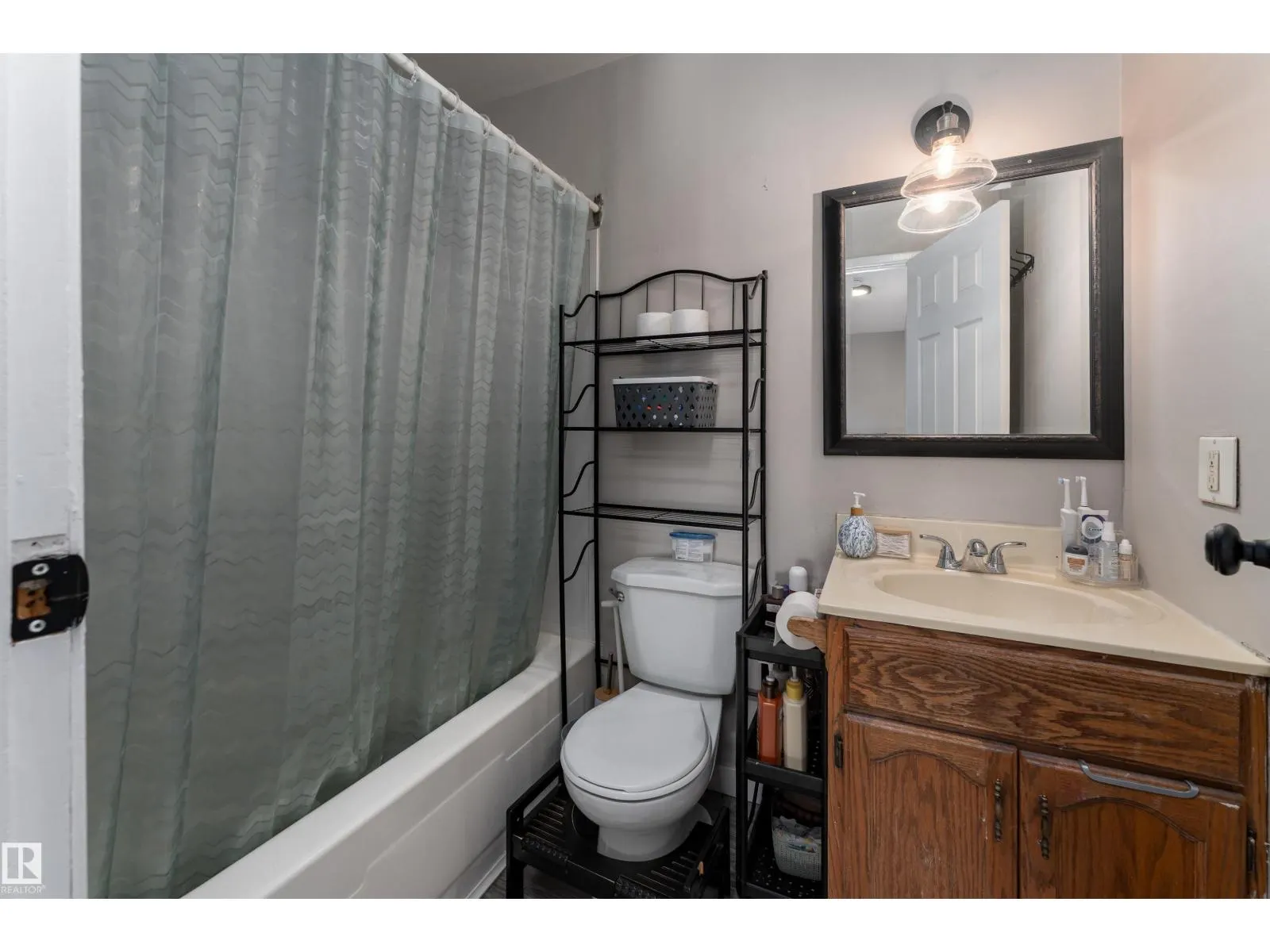 #12 14230 80 ST NW