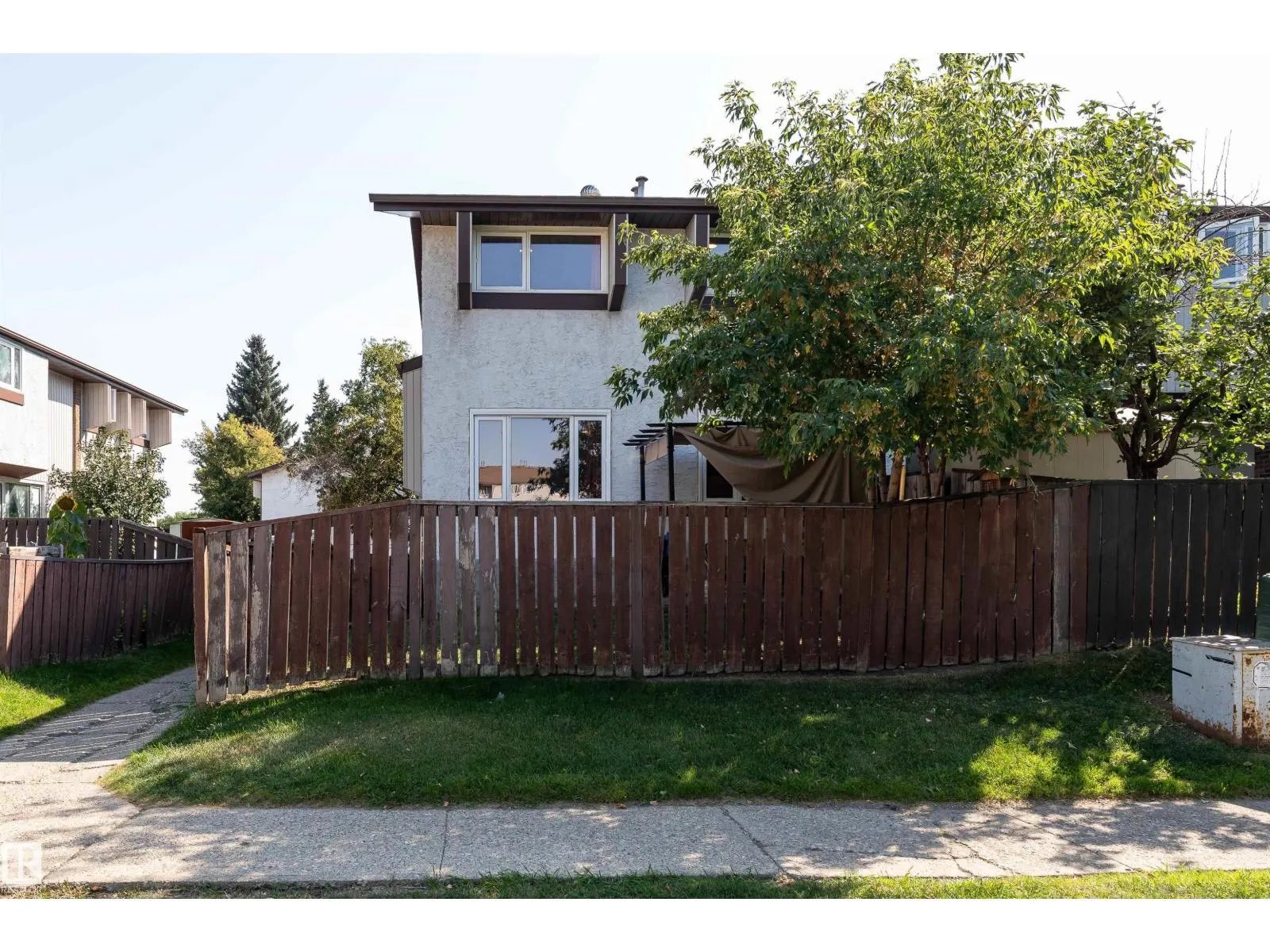 #12 14230 80 ST NW