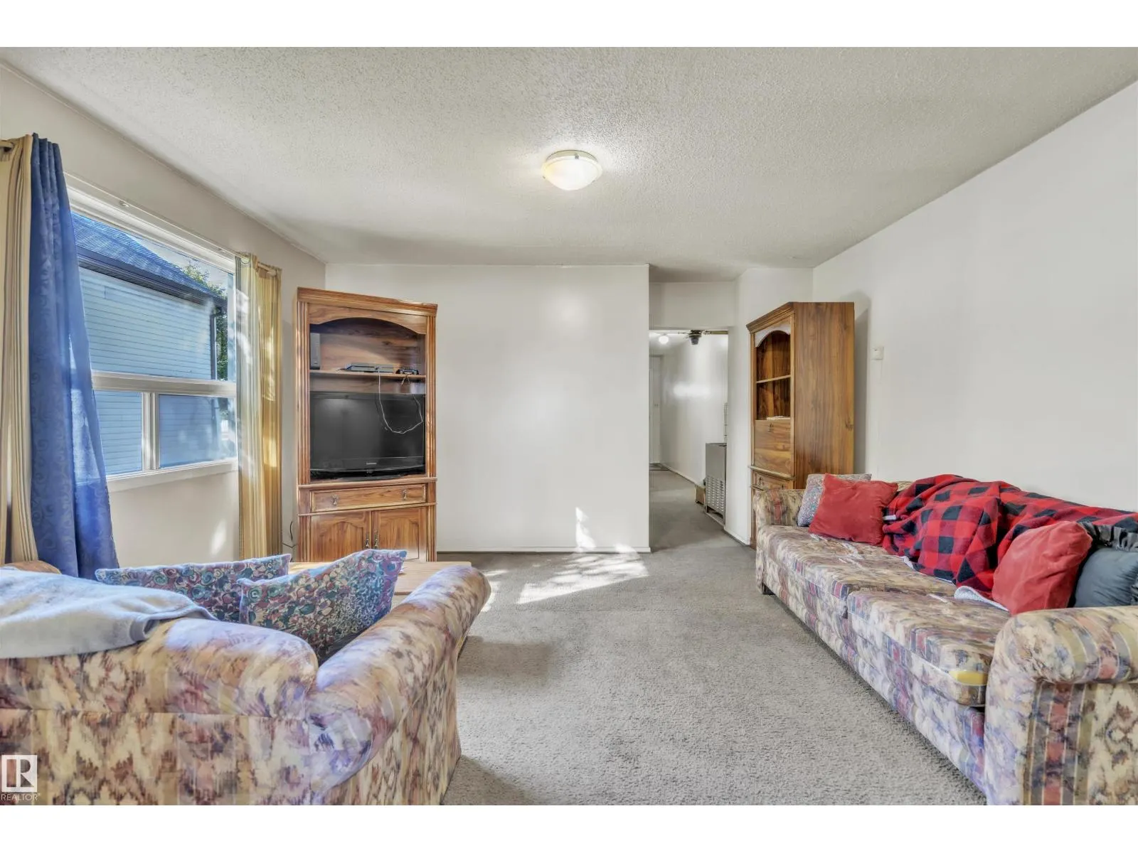 4606 51 Ave